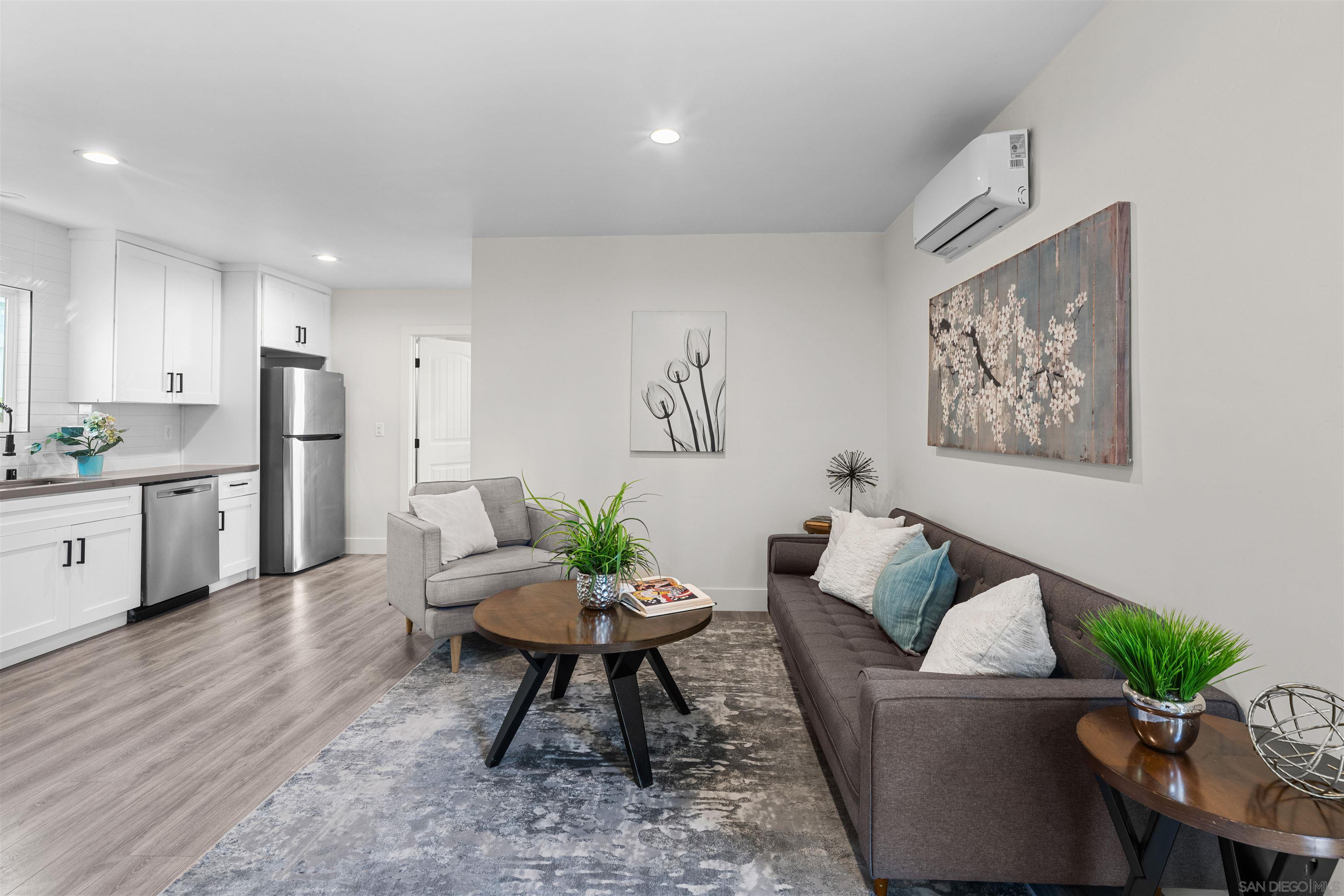 Detail Gallery Image 11 of 41 For 4620  Greene St, San Diego,  CA 92107 - 2 Beds | 1 Baths