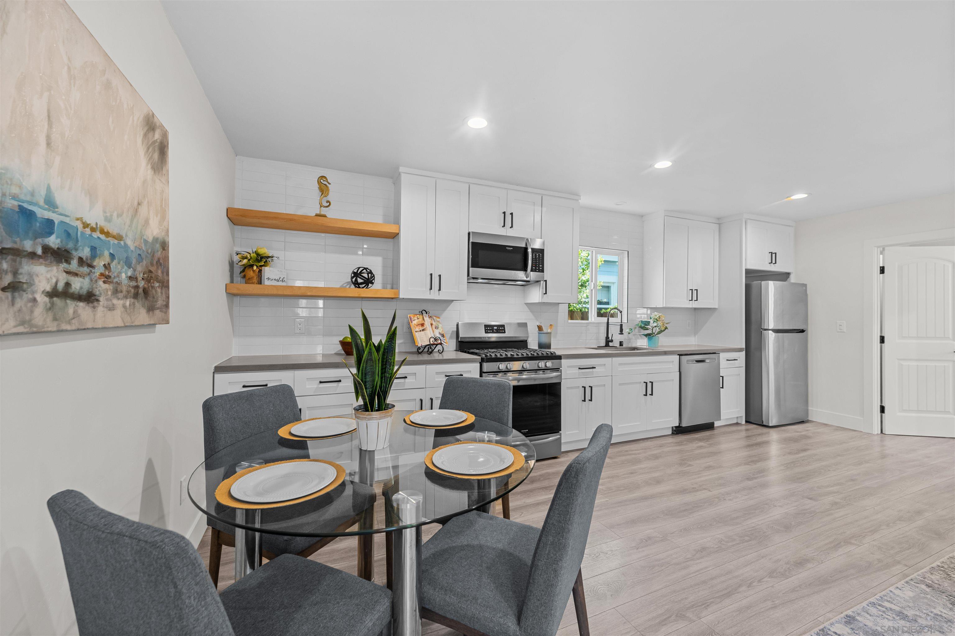 Detail Gallery Image 14 of 41 For 4620  Greene St, San Diego,  CA 92107 - 2 Beds | 1 Baths