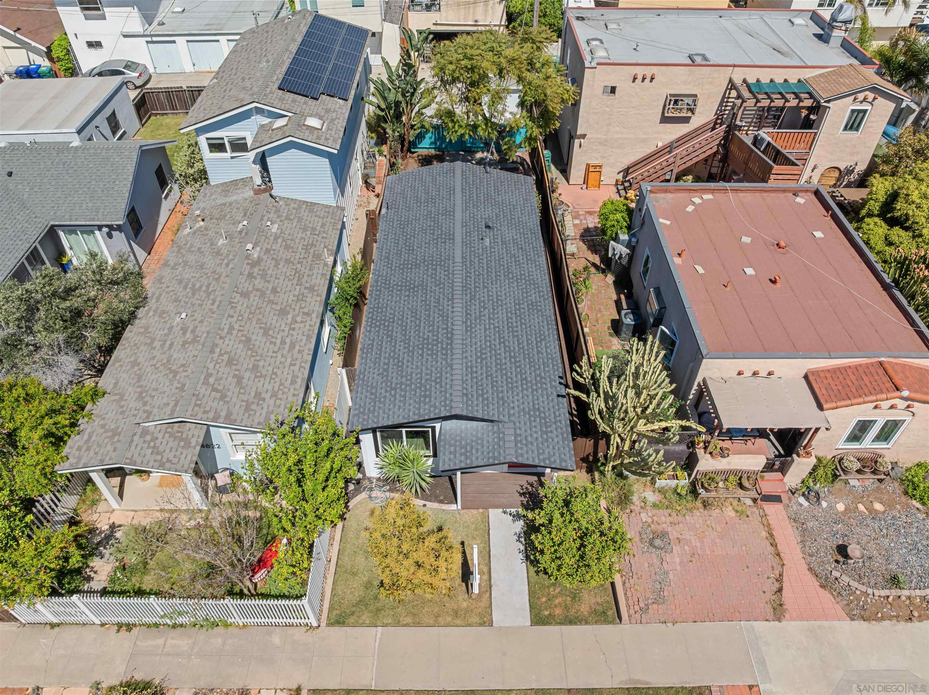 Detail Gallery Image 7 of 40 For 4620  Greene St, San Diego,  CA 92107 - 2 Beds | 1 Baths