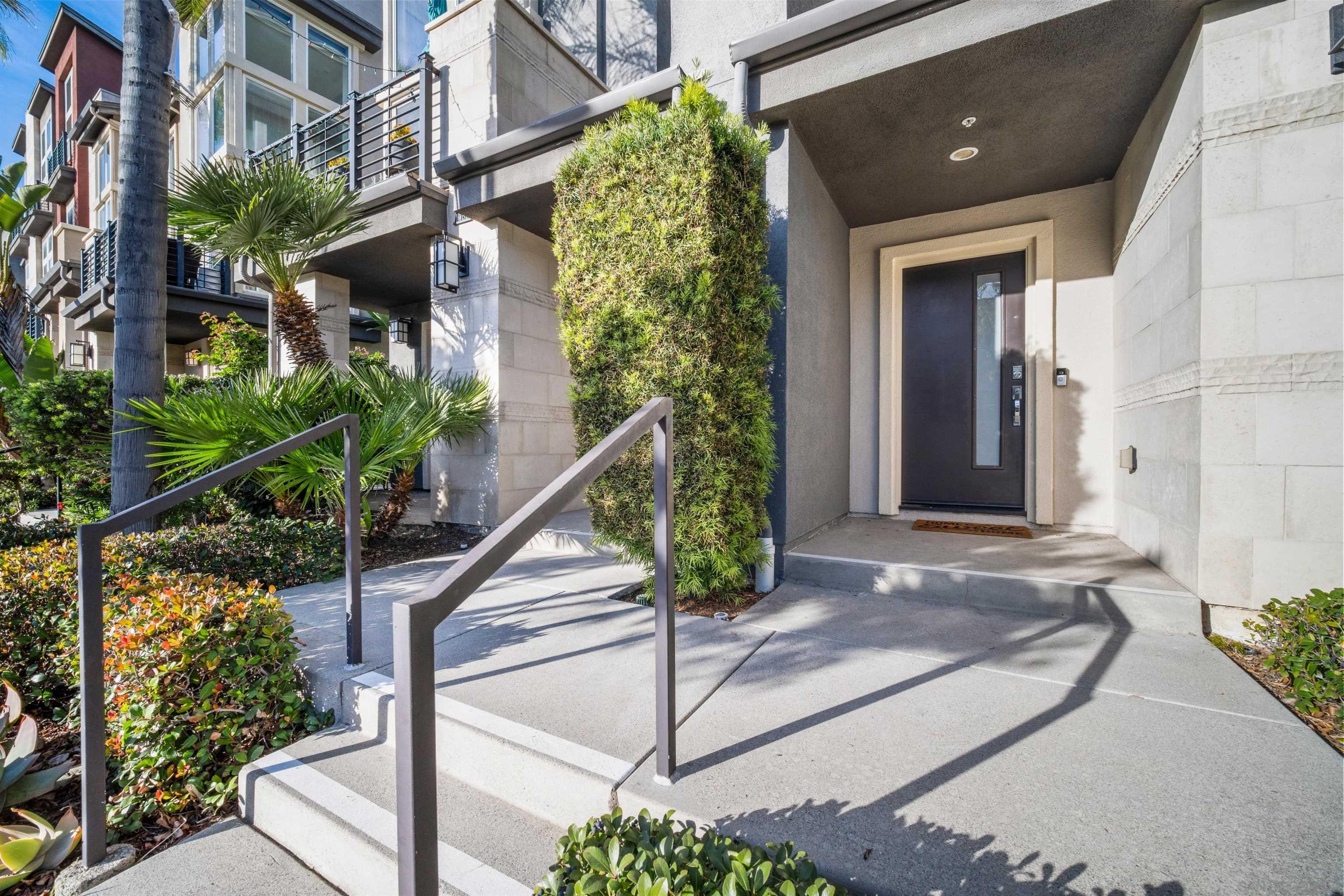 Detail Gallery Image 3 of 26 For 7890  Civita Blvd, San Diego,  CA 92108 - 3 Beds | 3/1 Baths