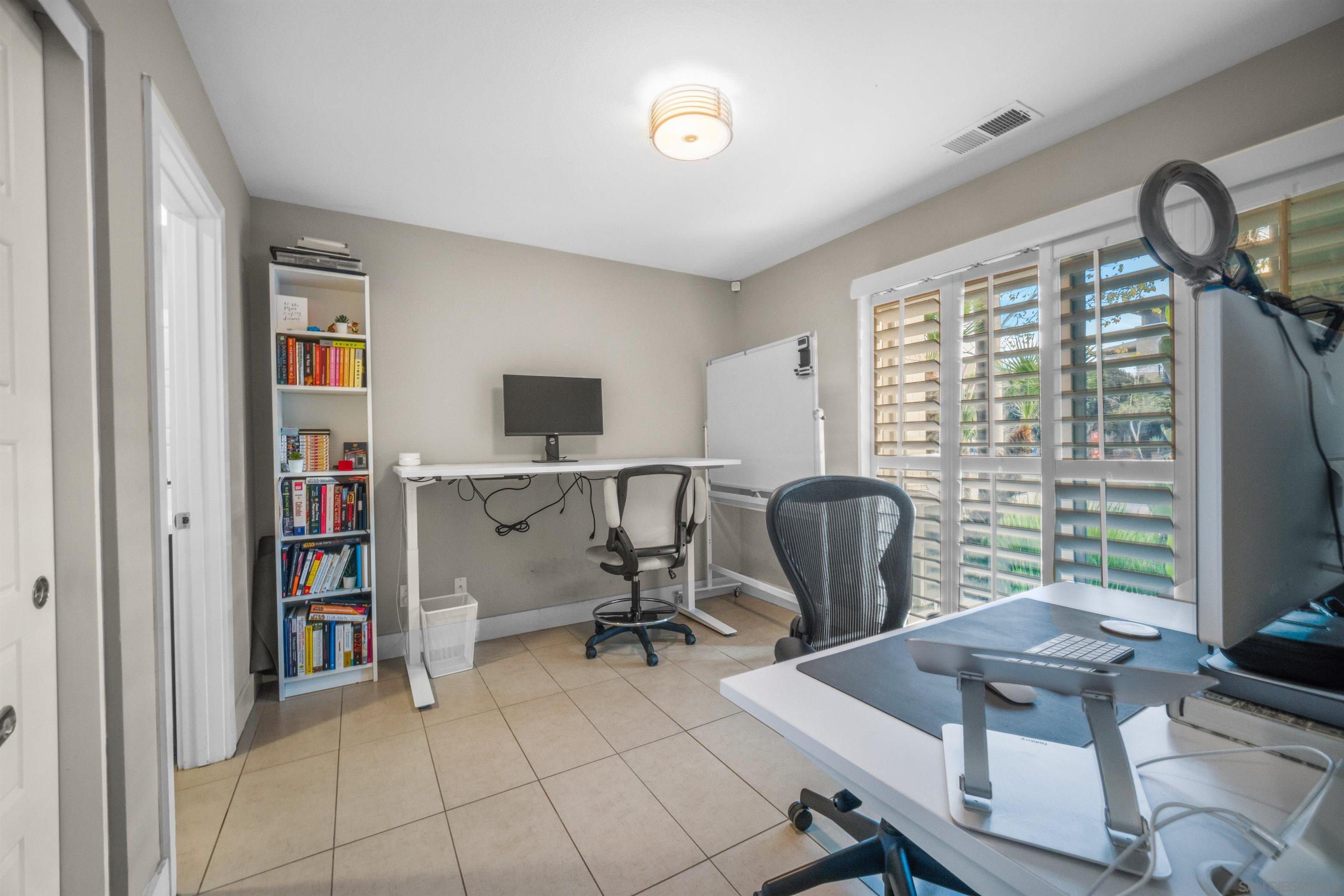 Detail Gallery Image 23 of 26 For 7890  Civita Blvd, San Diego,  CA 92108 - 3 Beds | 3/1 Baths