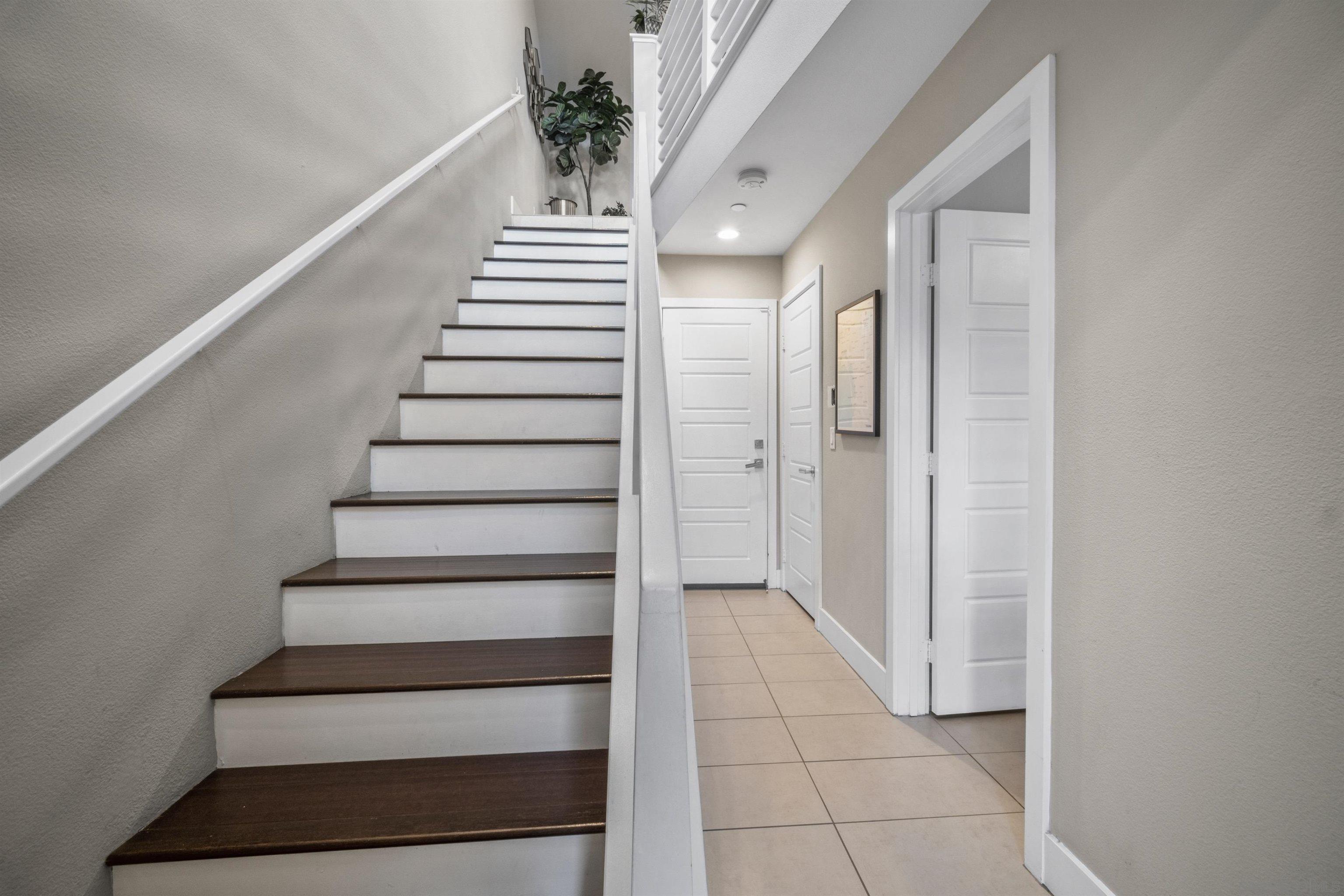 Detail Gallery Image 5 of 26 For 7890  Civita Blvd, San Diego,  CA 92108 - 3 Beds | 3/1 Baths