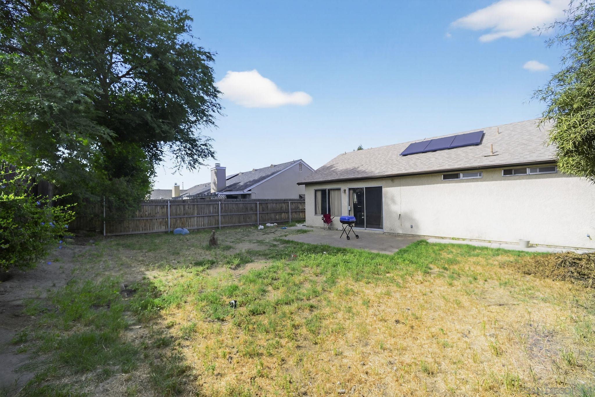 Detail Gallery Image 16 of 18 For 1072  Violet Street, Hemet,  CA 92545 - 2 Beds | 2 Baths