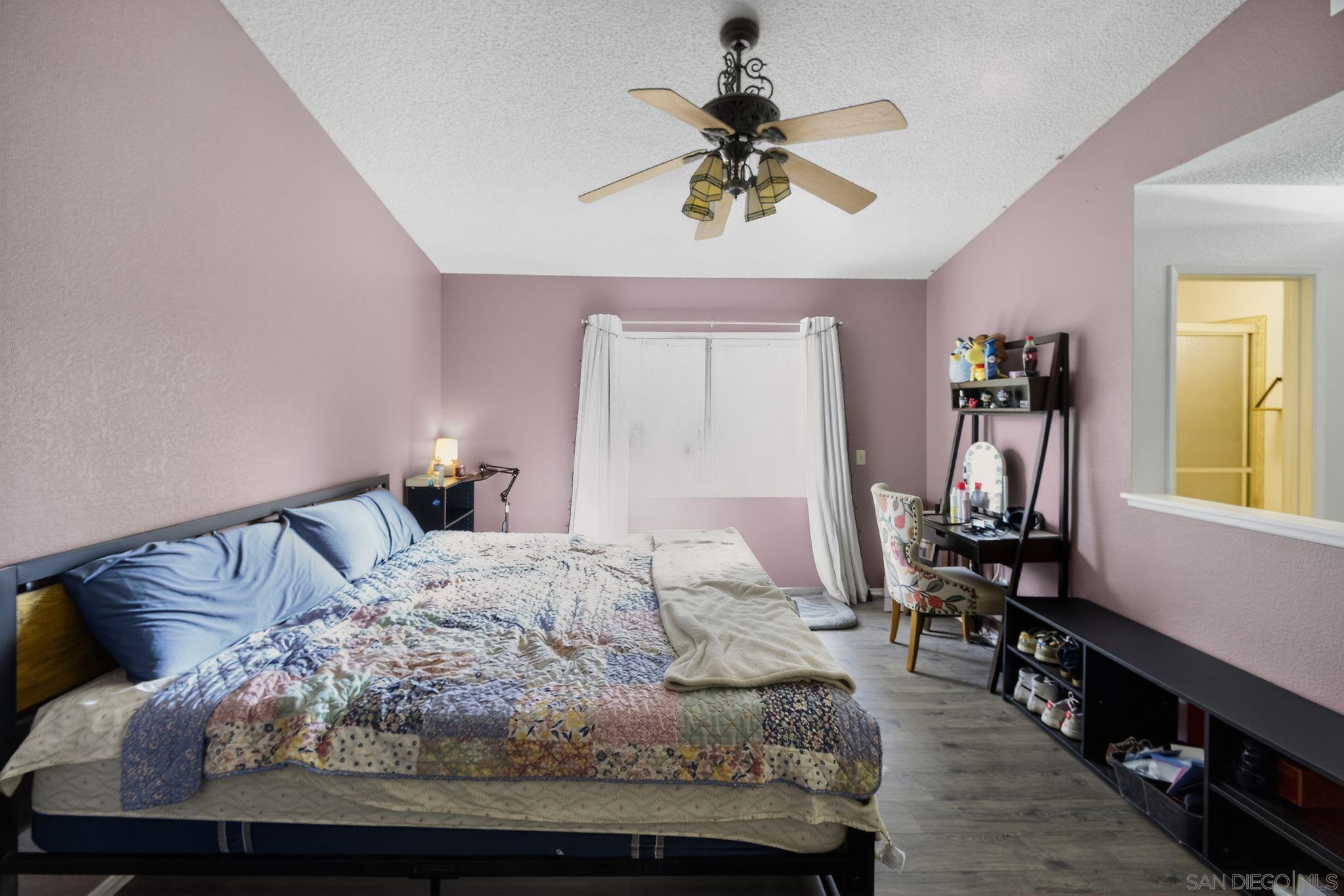 Detail Gallery Image 10 of 18 For 1072  Violet Street, Hemet,  CA 92545 - 2 Beds | 2 Baths