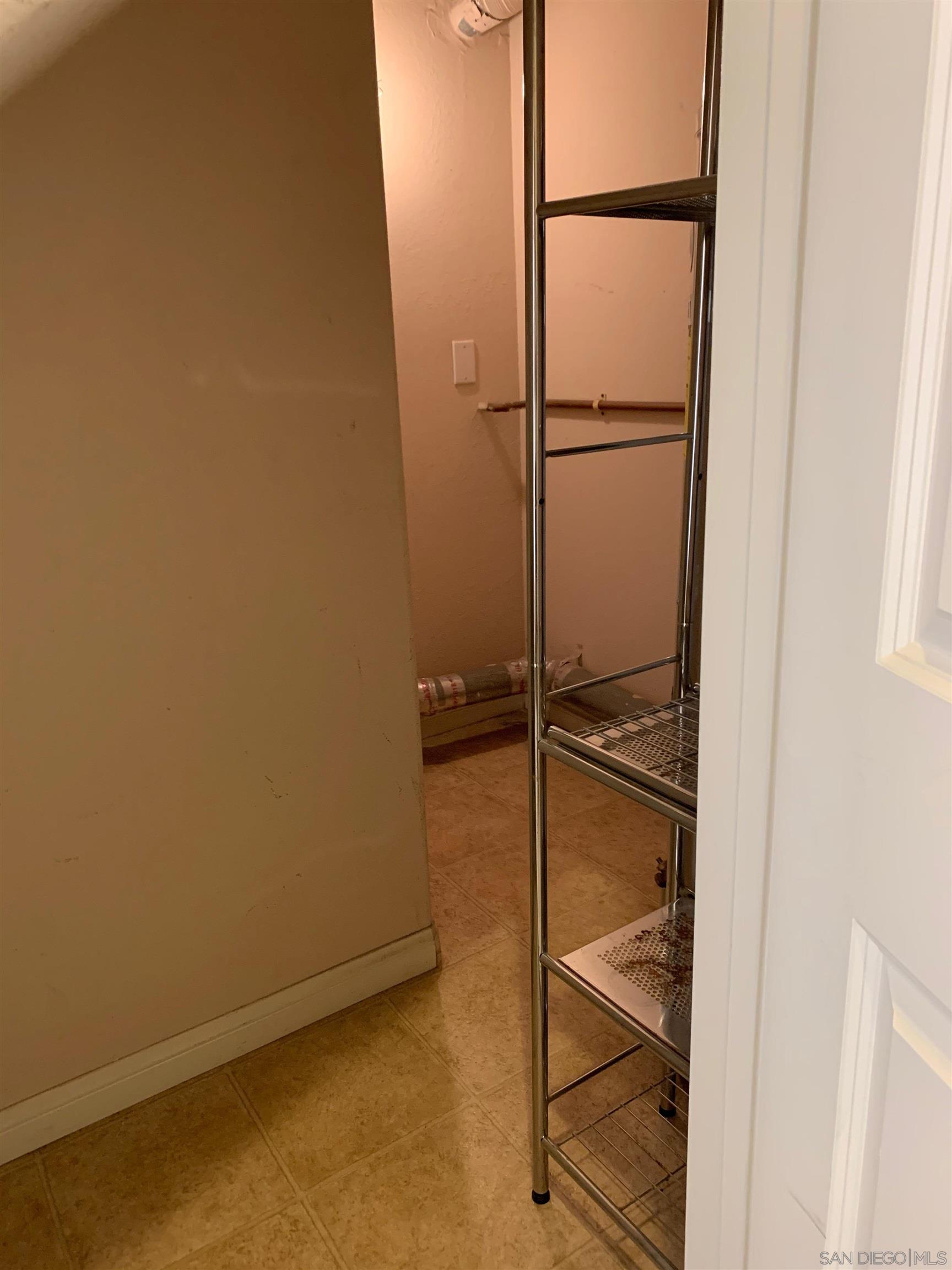 Detail Gallery Image 19 of 20 For 3926 1/2  Iowa St, San Diego,  CA 92104 - 2 Beds | 2/1 Baths