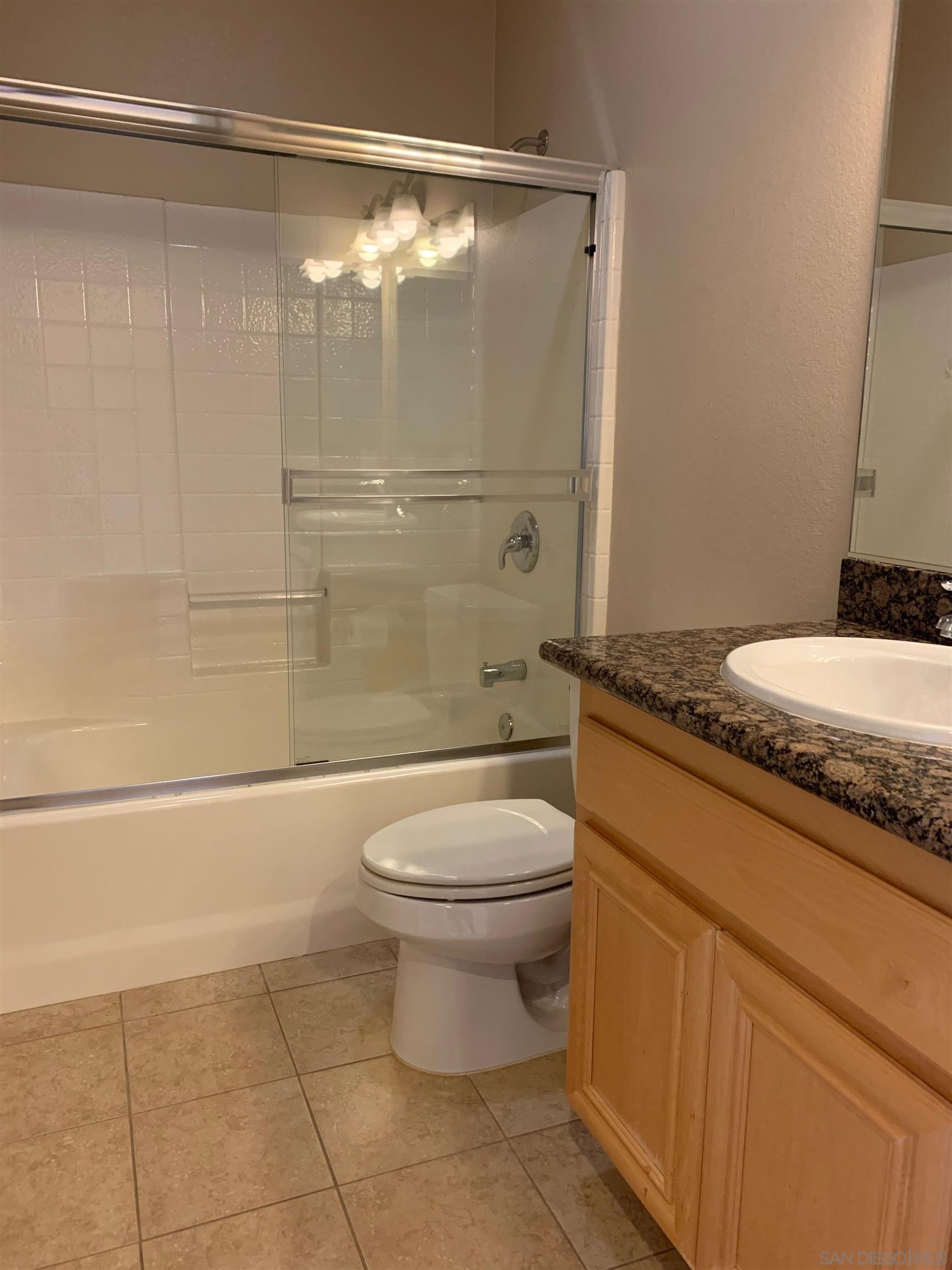 Detail Gallery Image 10 of 20 For 3926 1/2  Iowa St, San Diego,  CA 92104 - 2 Beds | 2/1 Baths