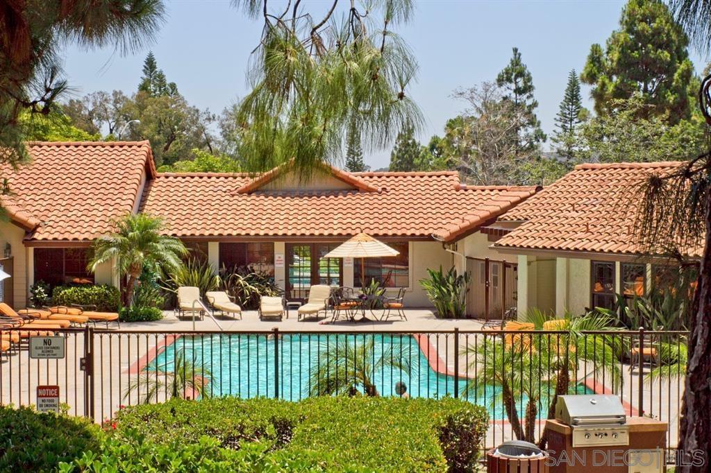 Detail Gallery Image 2 of 15 For 12695  Camino Mira Del Mar  #118,  San Diego,  CA 92130 - 2 Beds | 2 Baths