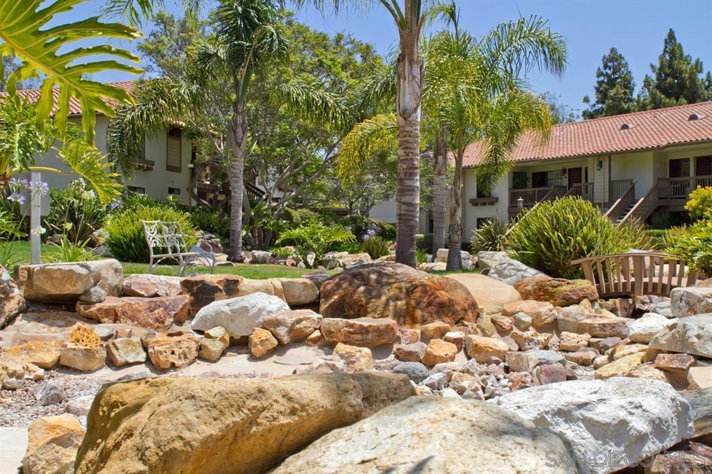 Detail Gallery Image 4 of 15 For 12695  Camino Mira Del Mar  #118,  San Diego,  CA 92130 - 2 Beds | 2 Baths