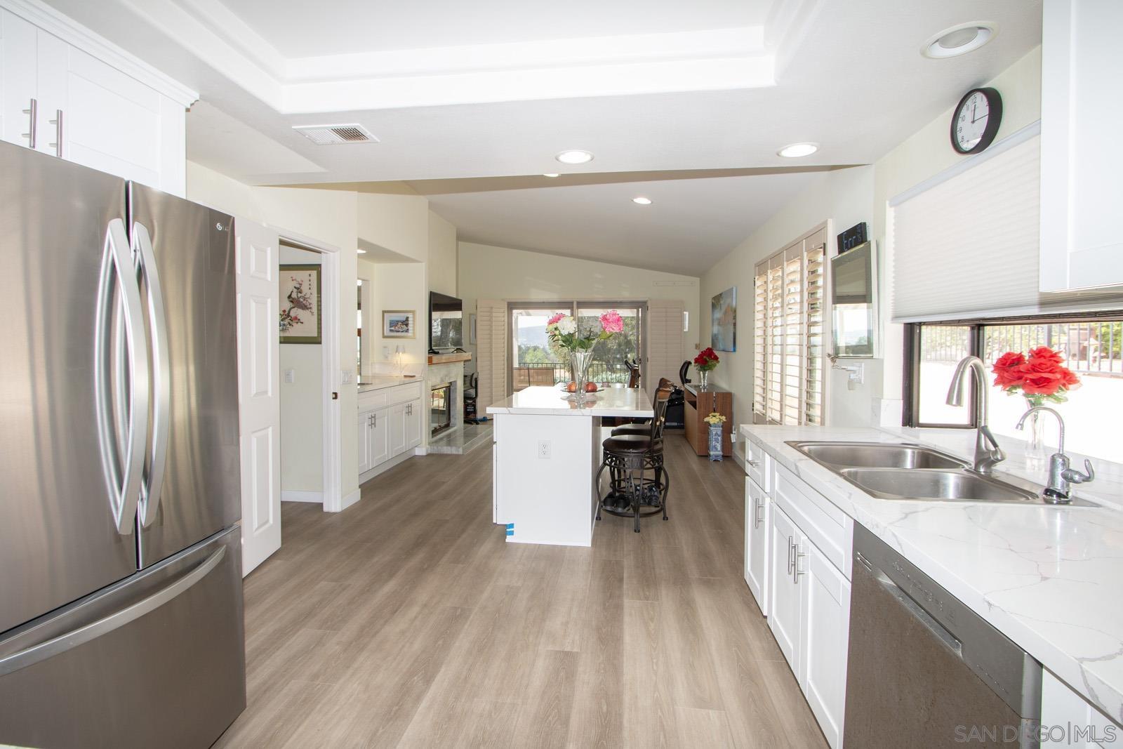 Detail Gallery Image 11 of 40 For 18169  Calle Estepona, San Diego,  CA 92128 - 3 Beds | 2 Baths