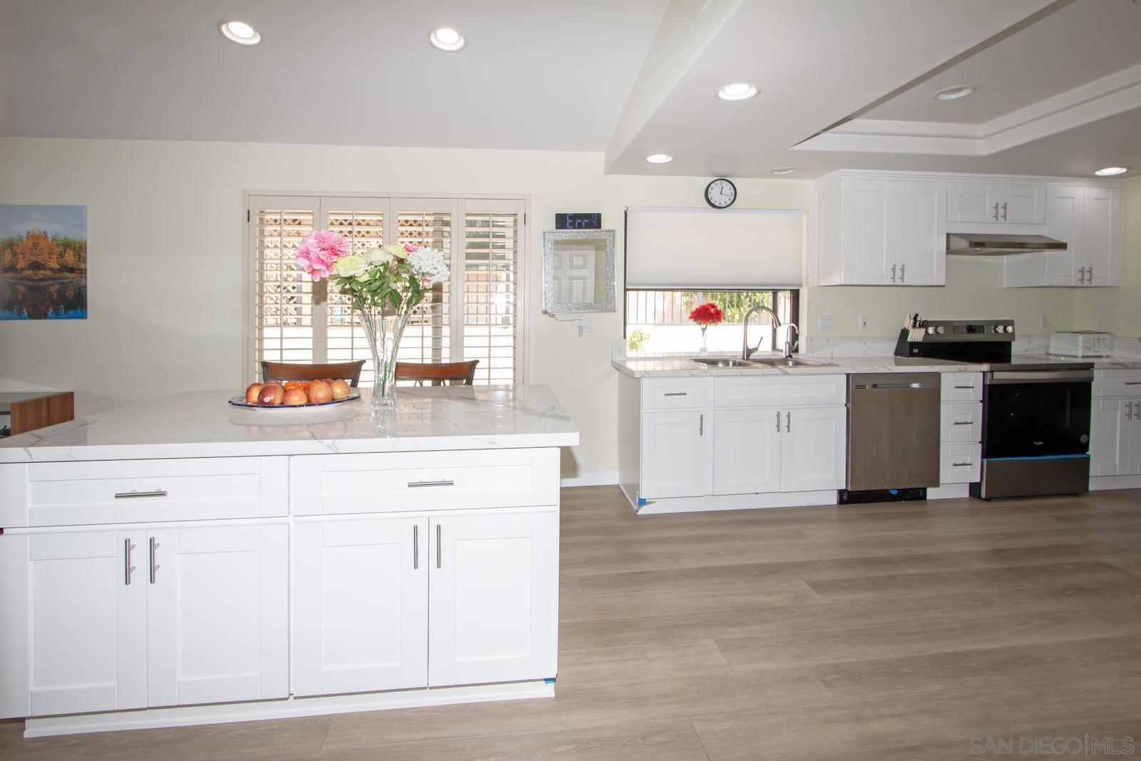 Detail Gallery Image 12 of 40 For 18169  Calle Estepona, San Diego,  CA 92128 - 3 Beds | 2 Baths