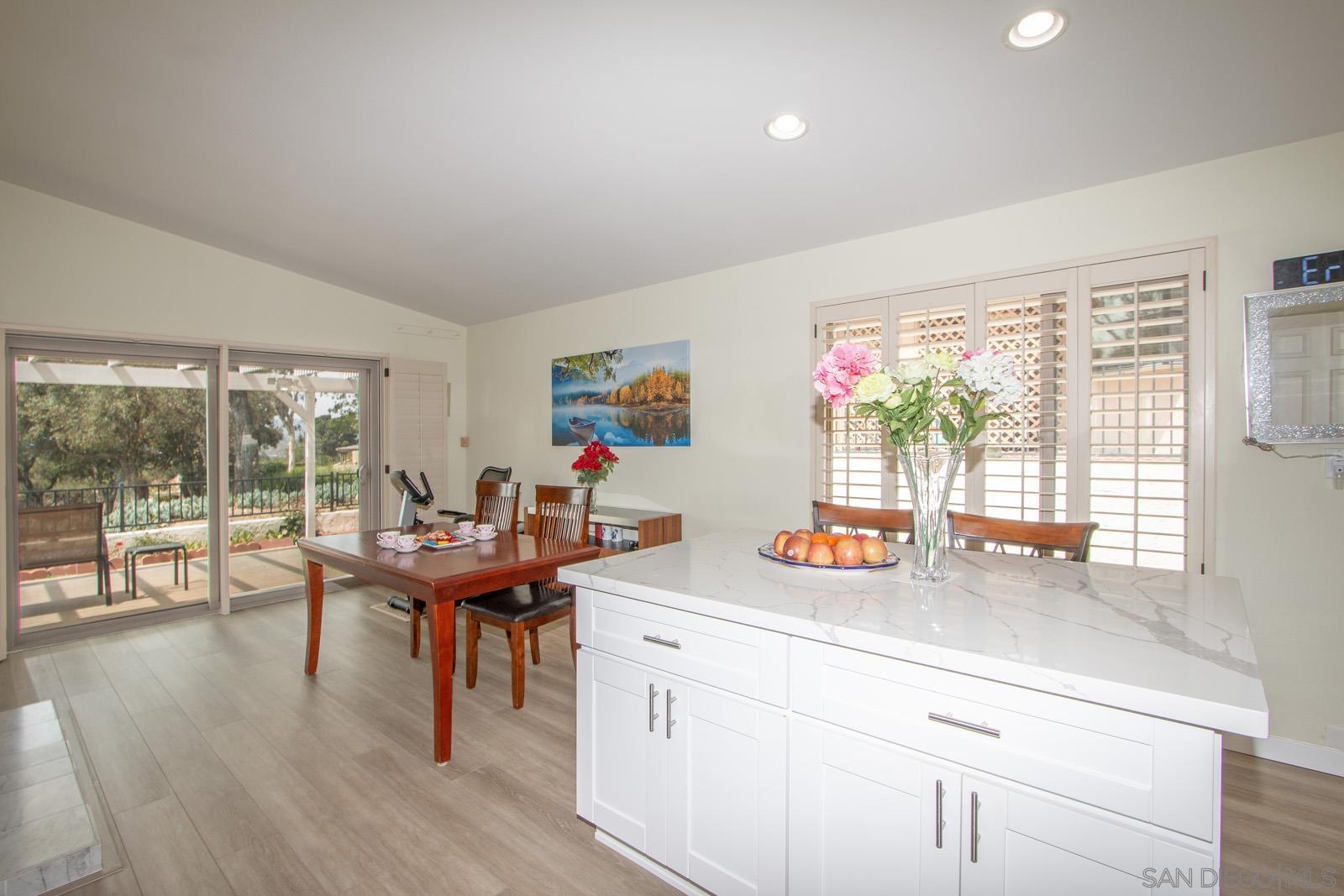 Detail Gallery Image 9 of 40 For 18169  Calle Estepona, San Diego,  CA 92128 - 3 Beds | 2 Baths