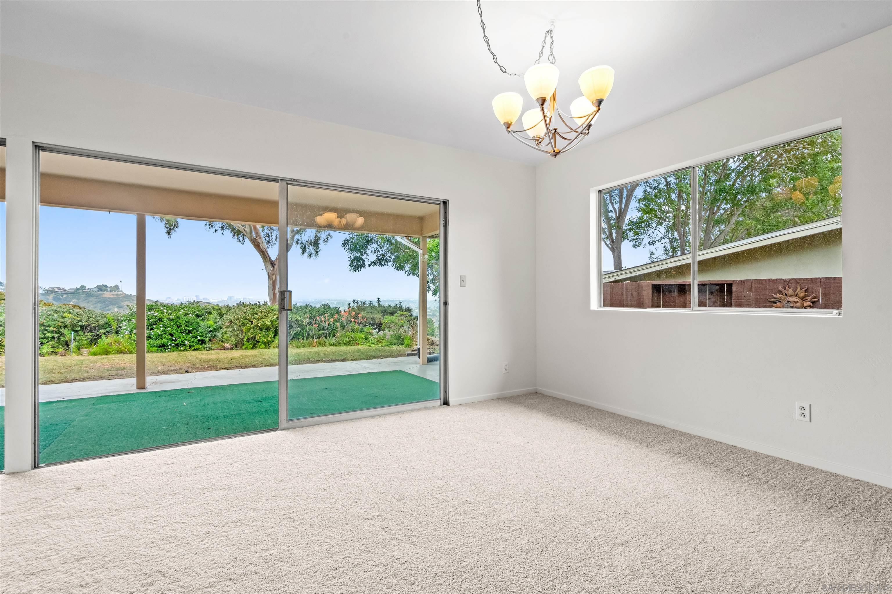 Detail Gallery Image 14 of 33 For 5877  Soledad Mountain Road, La Jolla,  CA 92037 - 3 Beds | 2 Baths