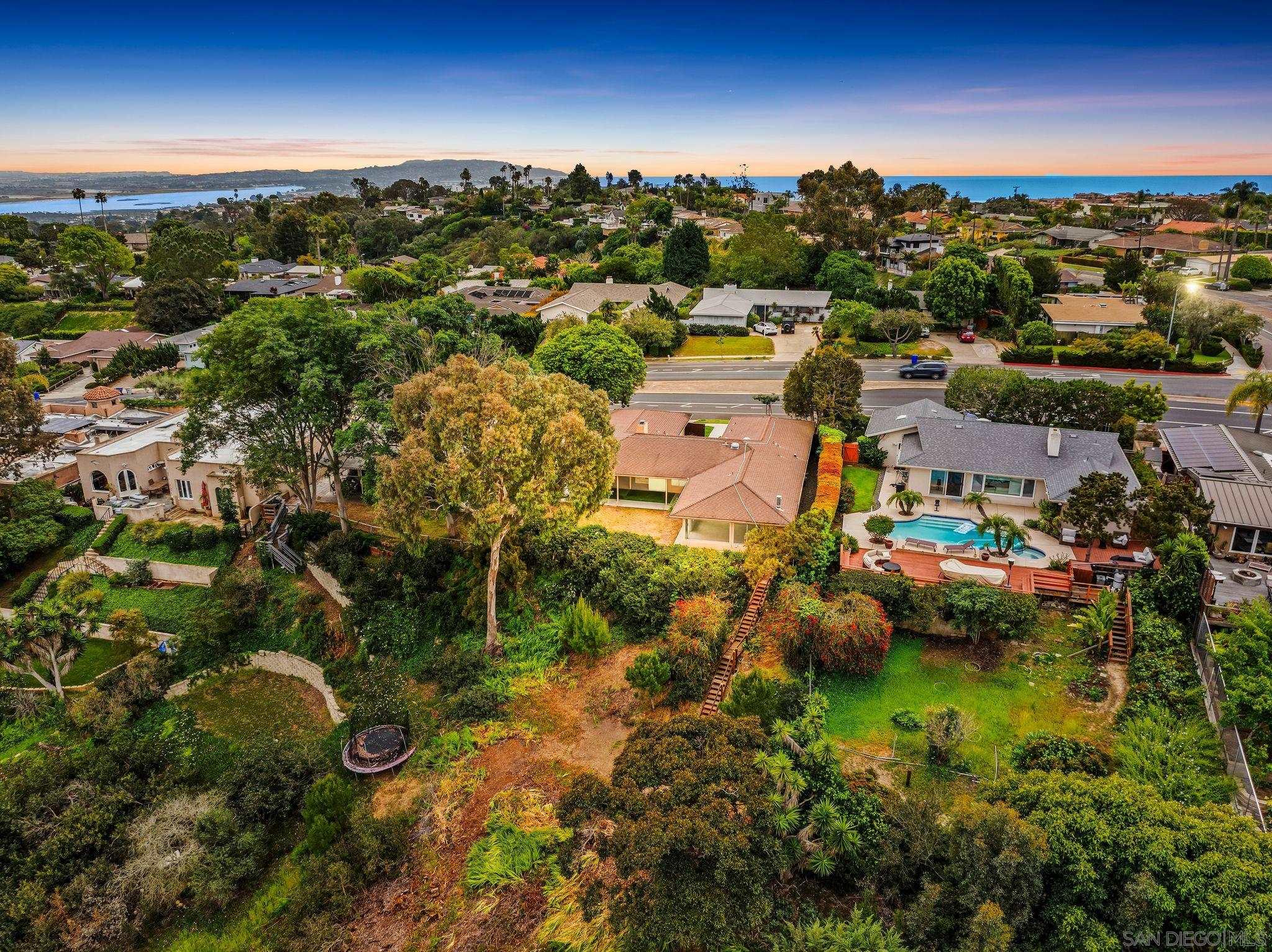 Detail Gallery Image 29 of 33 For 5877  Soledad Mountain Road, La Jolla,  CA 92037 - 3 Beds | 2 Baths