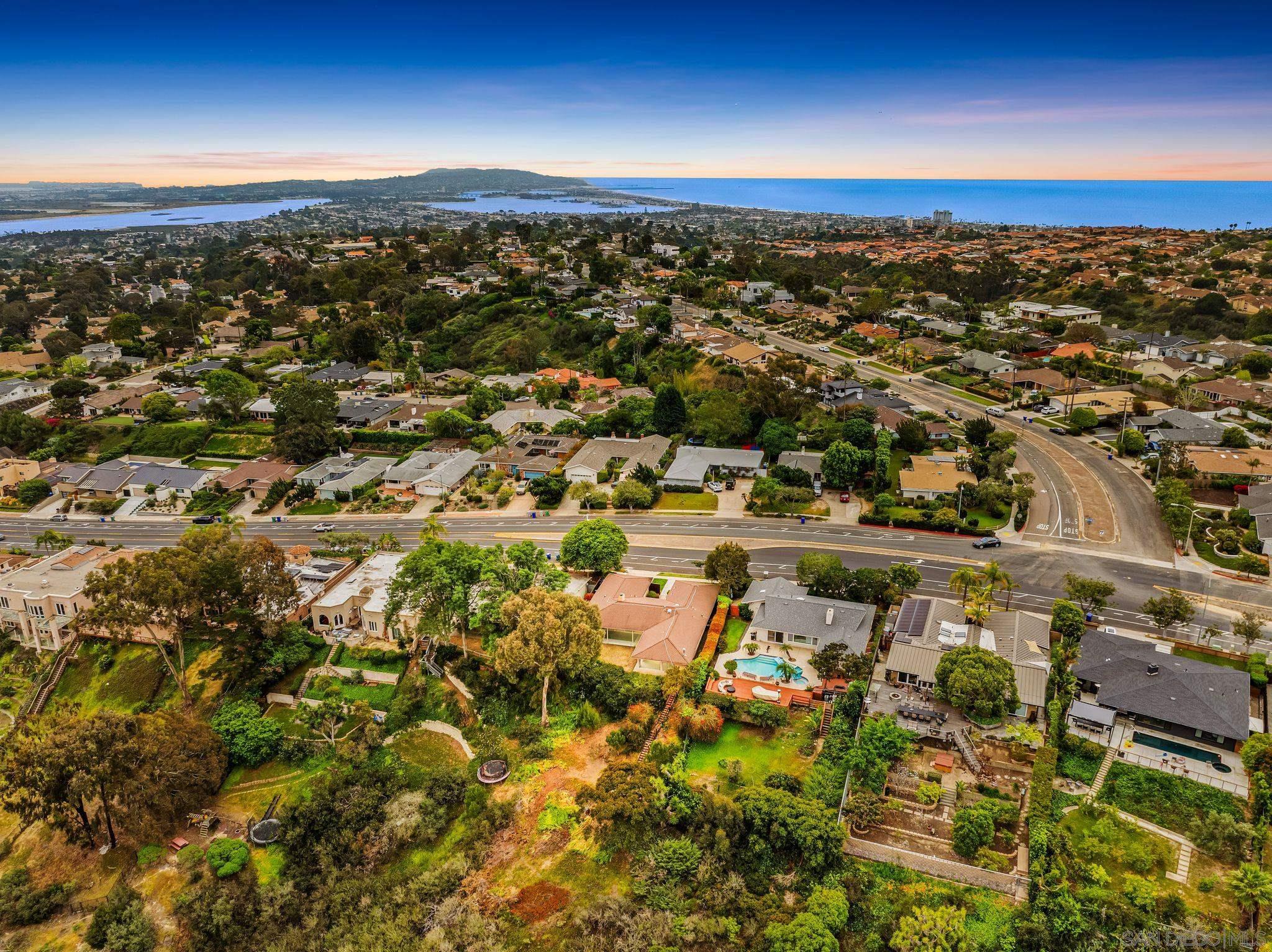 Detail Gallery Image 30 of 33 For 5877  Soledad Mountain Road, La Jolla,  CA 92037 - 3 Beds | 2 Baths