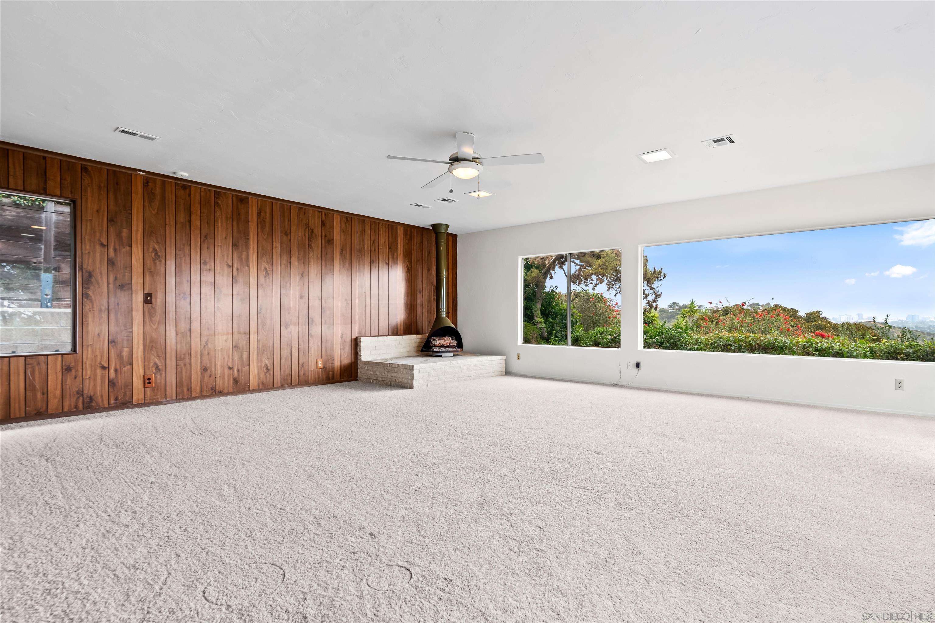 Detail Gallery Image 10 of 33 For 5877  Soledad Mountain Road, La Jolla,  CA 92037 - 3 Beds | 2 Baths