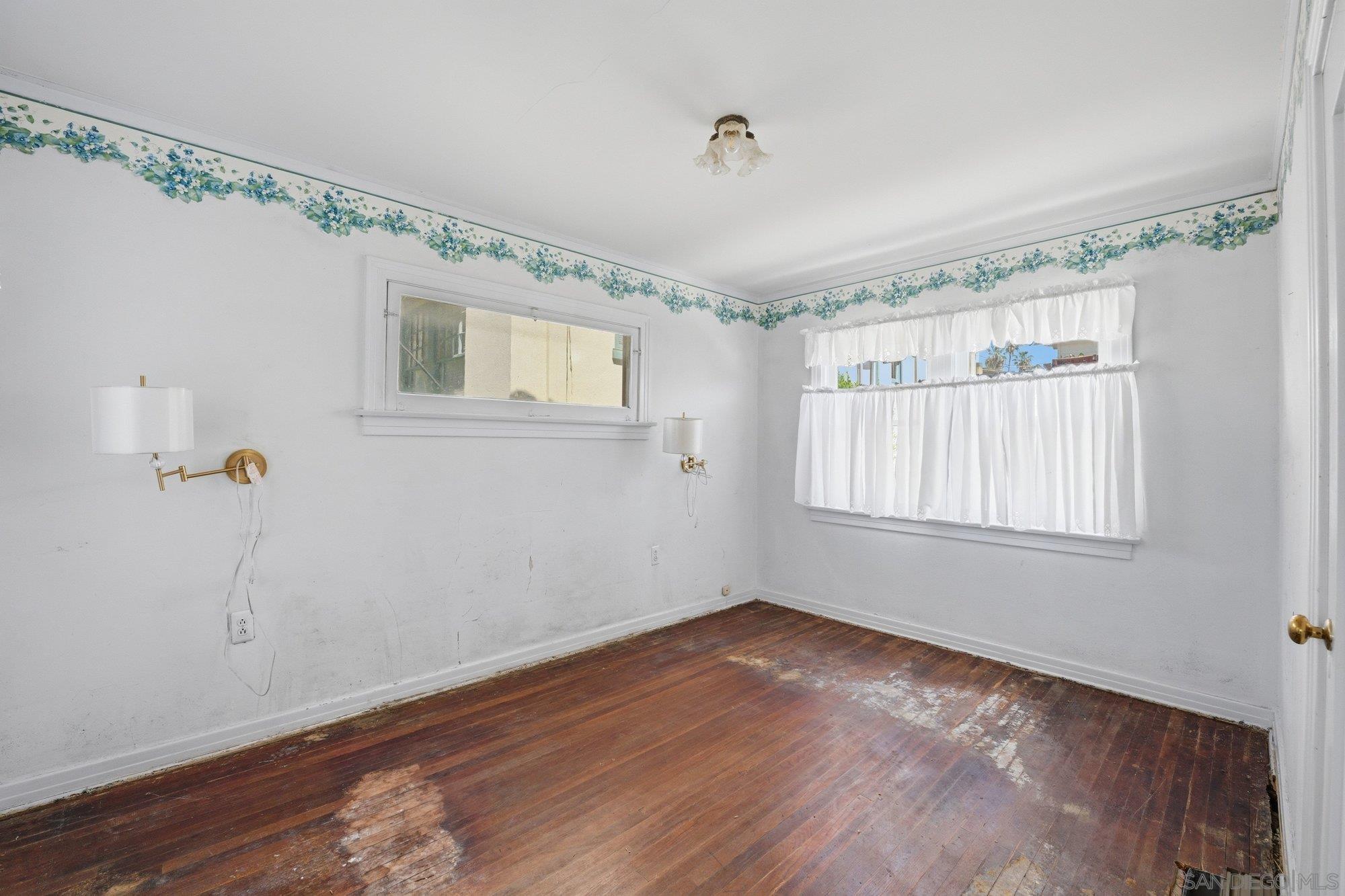 Detail Gallery Image 17 of 30 For 4715  Panorama Dr., San Diego,  CA 92116 - 2 Beds | 1 Baths