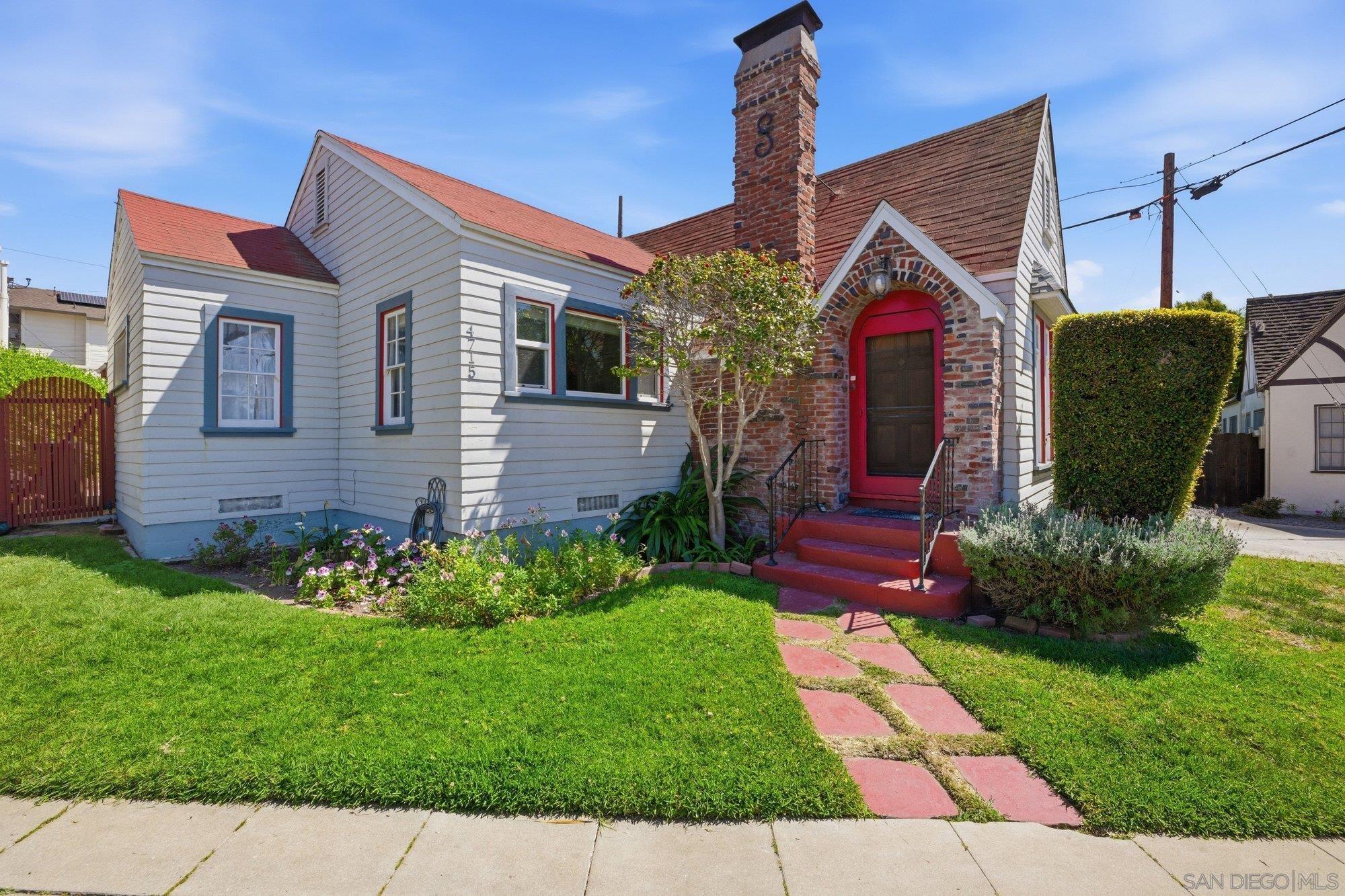 Detail Gallery Image 3 of 30 For 4715  Panorama Dr., San Diego,  CA 92116 - 2 Beds | 1 Baths