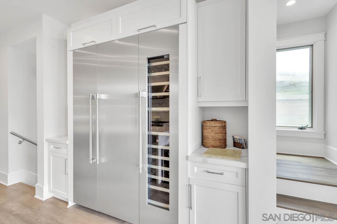 Detail Gallery Image 12 of 52 For 914  B Ave, Coronado,  CA 92118 - 5 Beds | 4/1 Baths