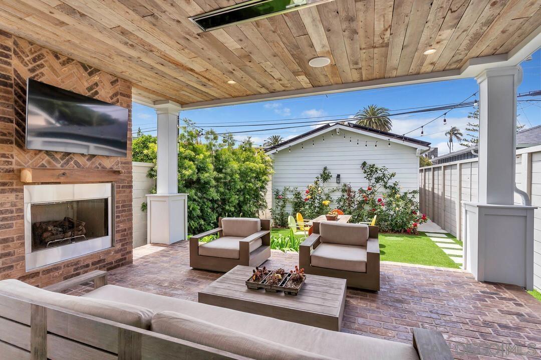 Detail Gallery Image 16 of 52 For 914  B Ave, Coronado,  CA 92118 - 5 Beds | 4/1 Baths