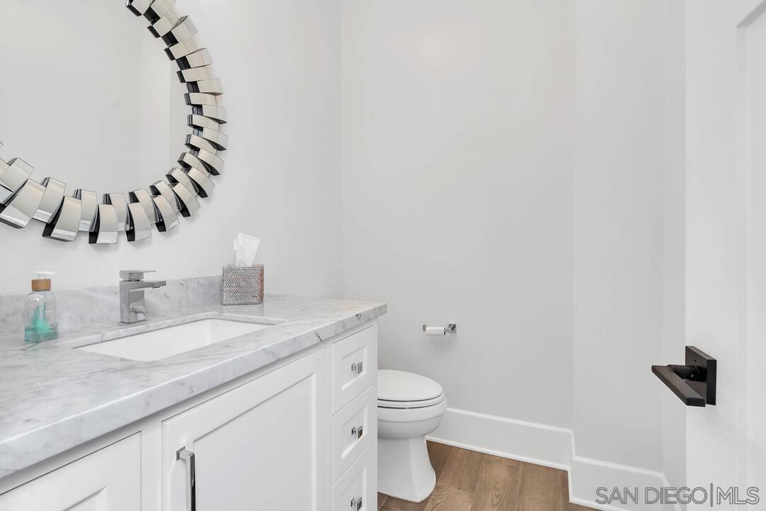 Detail Gallery Image 18 of 52 For 914  B Ave, Coronado,  CA 92118 - 5 Beds | 4/1 Baths