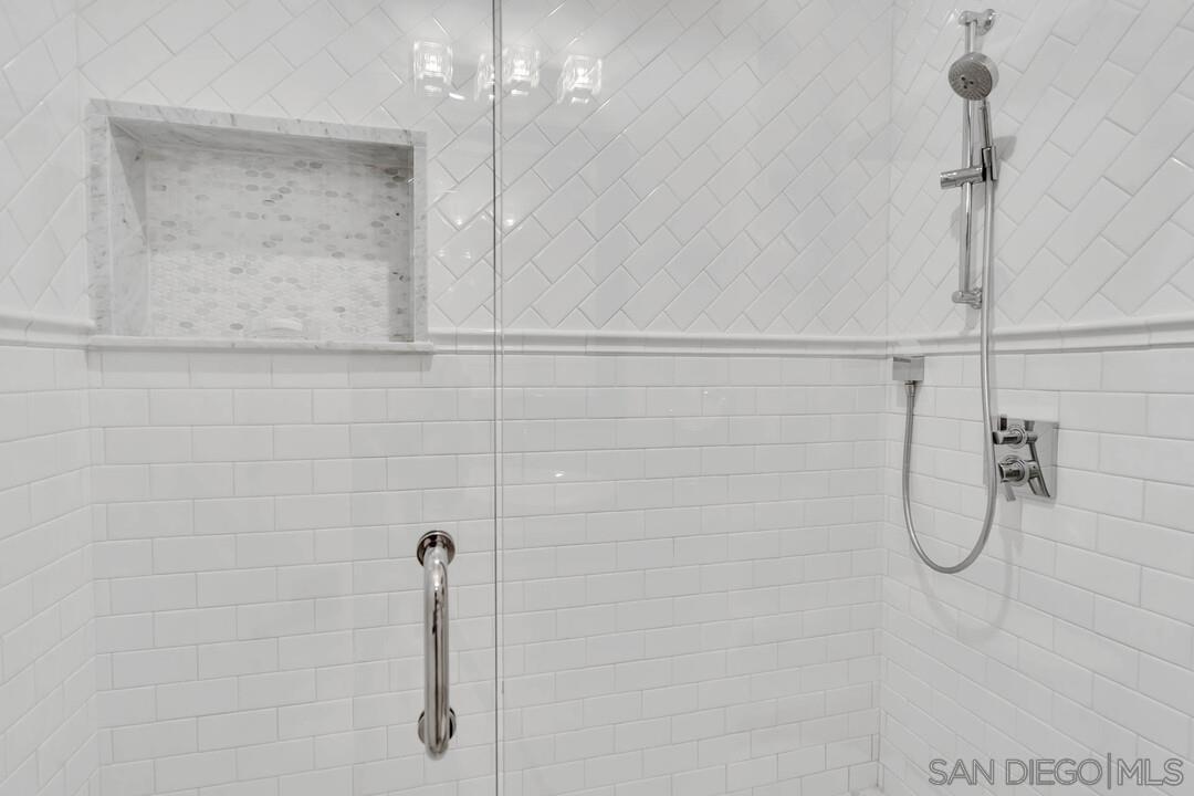 Detail Gallery Image 34 of 52 For 914  B Ave, Coronado,  CA 92118 - 5 Beds | 4/1 Baths