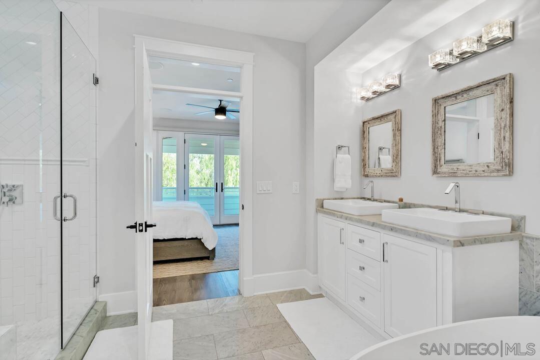 Detail Gallery Image 38 of 52 For 914  B Ave, Coronado,  CA 92118 - 5 Beds | 4/1 Baths