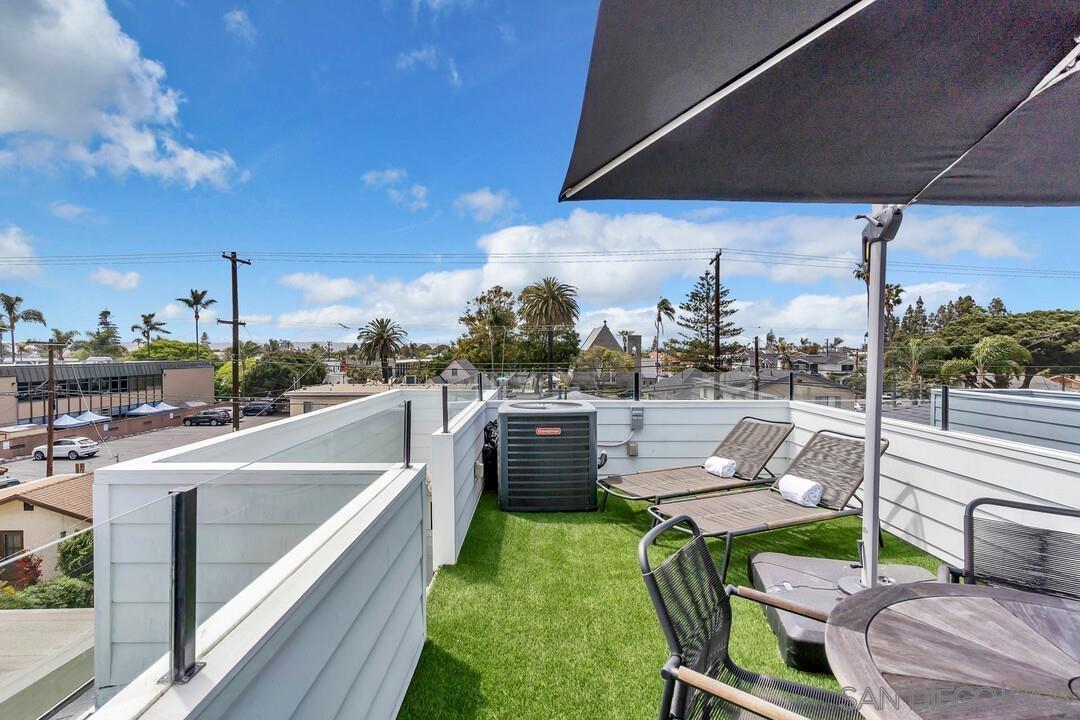 Detail Gallery Image 49 of 52 For 914  B Ave, Coronado,  CA 92118 - 5 Beds | 4/1 Baths