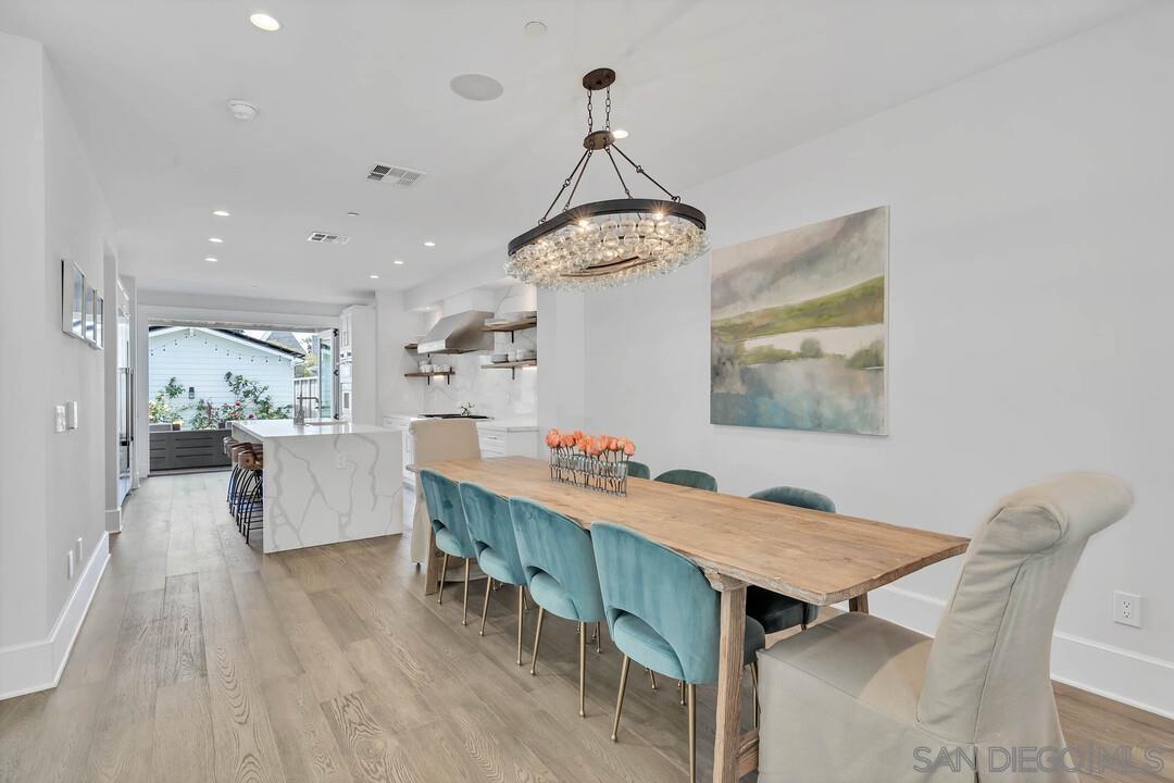 Detail Gallery Image 7 of 52 For 914  B Ave, Coronado,  CA 92118 - 5 Beds | 4/1 Baths