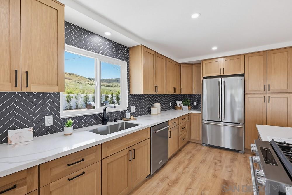 Detail Gallery Image 15 of 46 For 12804  Carriage, Poway,  CA 92064 - 3 Beds | 2 Baths