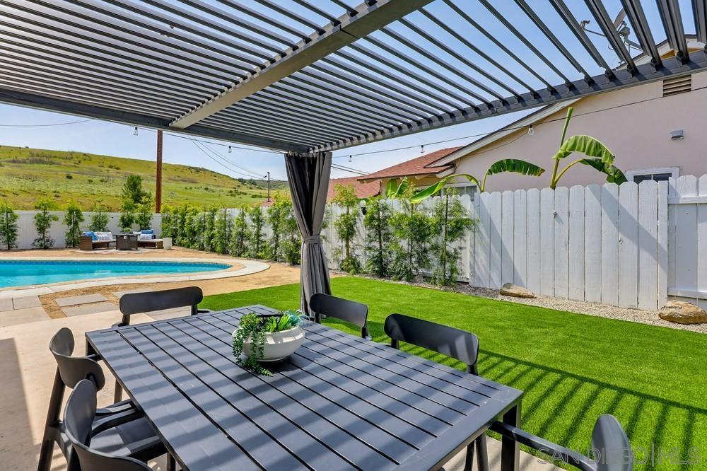 Detail Gallery Image 20 of 46 For 12804  Carriage, Poway,  CA 92064 - 3 Beds | 2 Baths