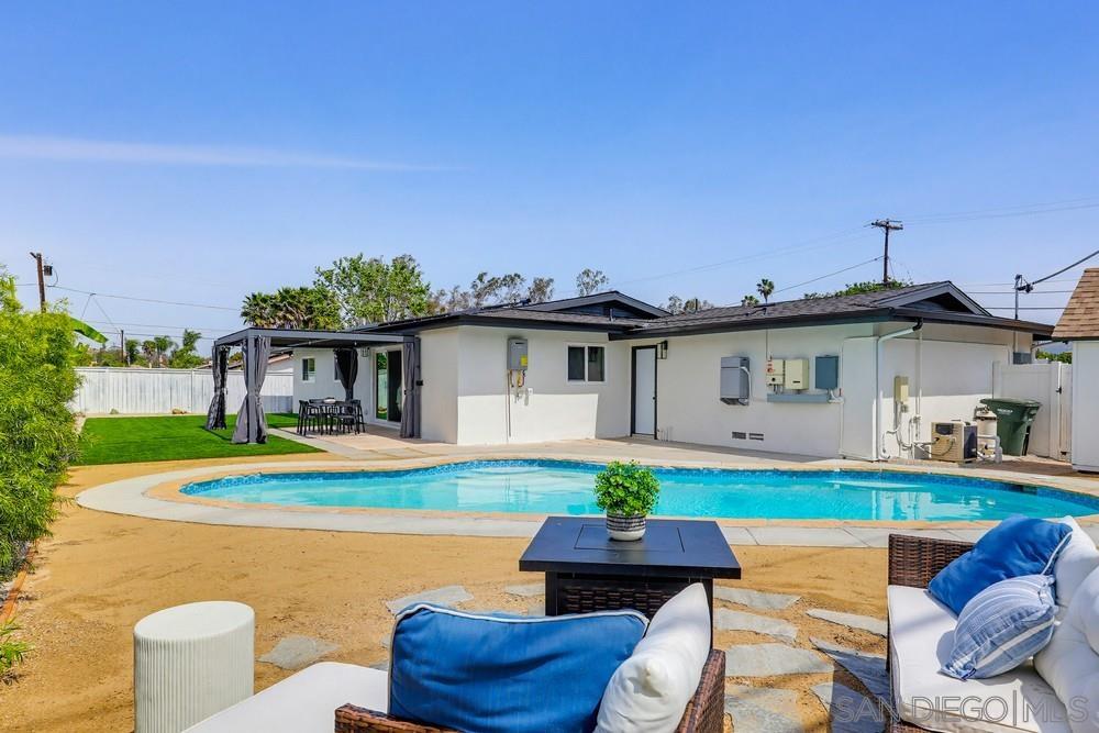 Detail Gallery Image 41 of 46 For 12804  Carriage, Poway,  CA 92064 - 3 Beds | 2 Baths