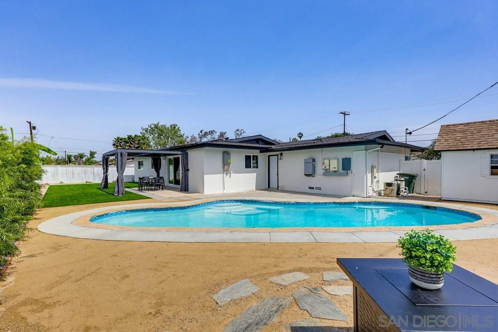 Detail Gallery Image 42 of 46 For 12804  Carriage, Poway,  CA 92064 - 3 Beds | 2 Baths