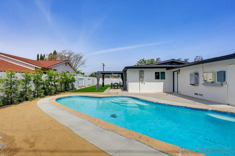 Detail Gallery Image 43 of 46 For 12804  Carriage, Poway,  CA 92064 - 3 Beds | 2 Baths