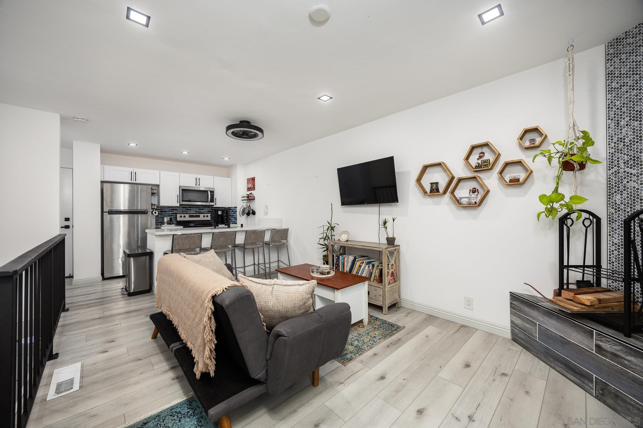 Front Image Thumbnail for SD260007513