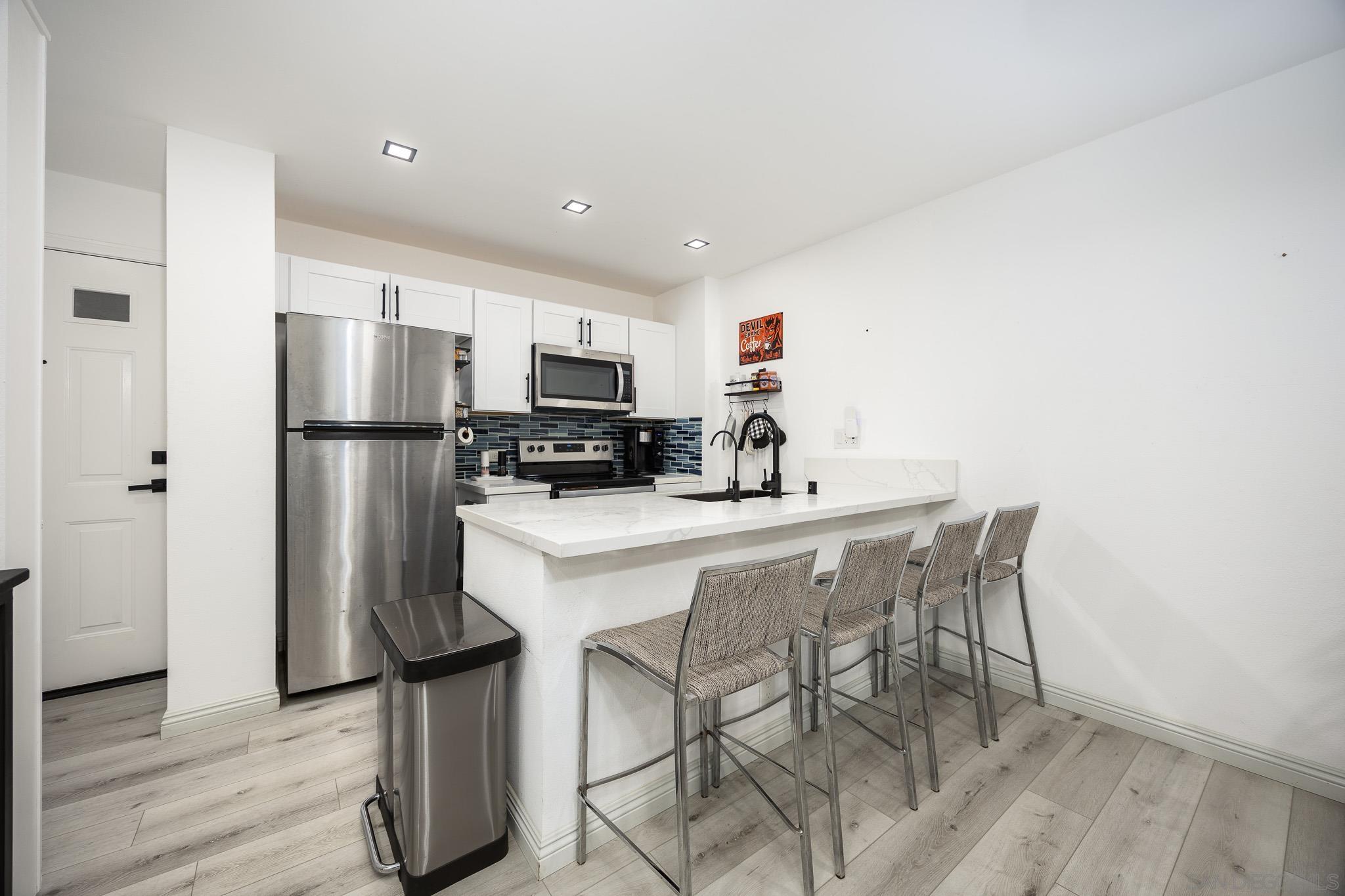 Detail Gallery Image 6 of 23 For 4380  Temecula St  #4,  San Diego,  CA 92107 - 1 Beds | 1 Baths