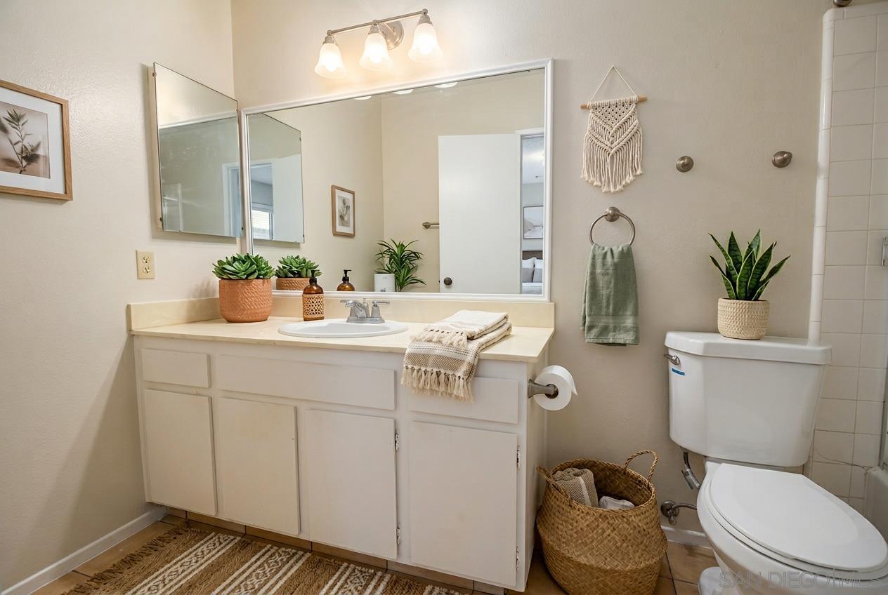 Detail Gallery Image 3 of 13 For 6780  Friars  373, San Diego,  CA 92108 - 2 Beds | 2 Baths