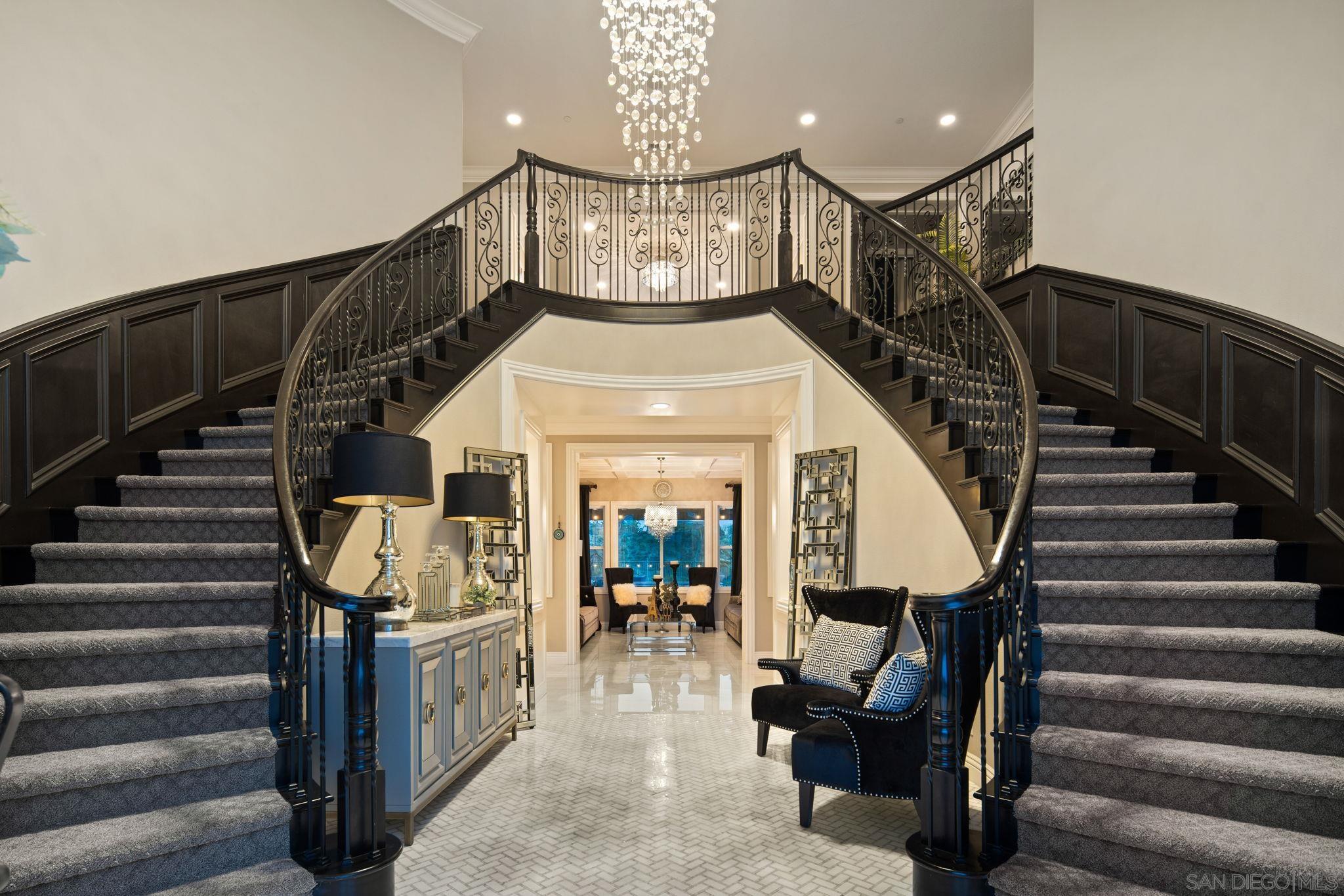 Detail Gallery Image 2 of 58 For 11764  Big Canyon Ln, San Diego,  CA 92131 - 7 Beds | 5/1 Baths