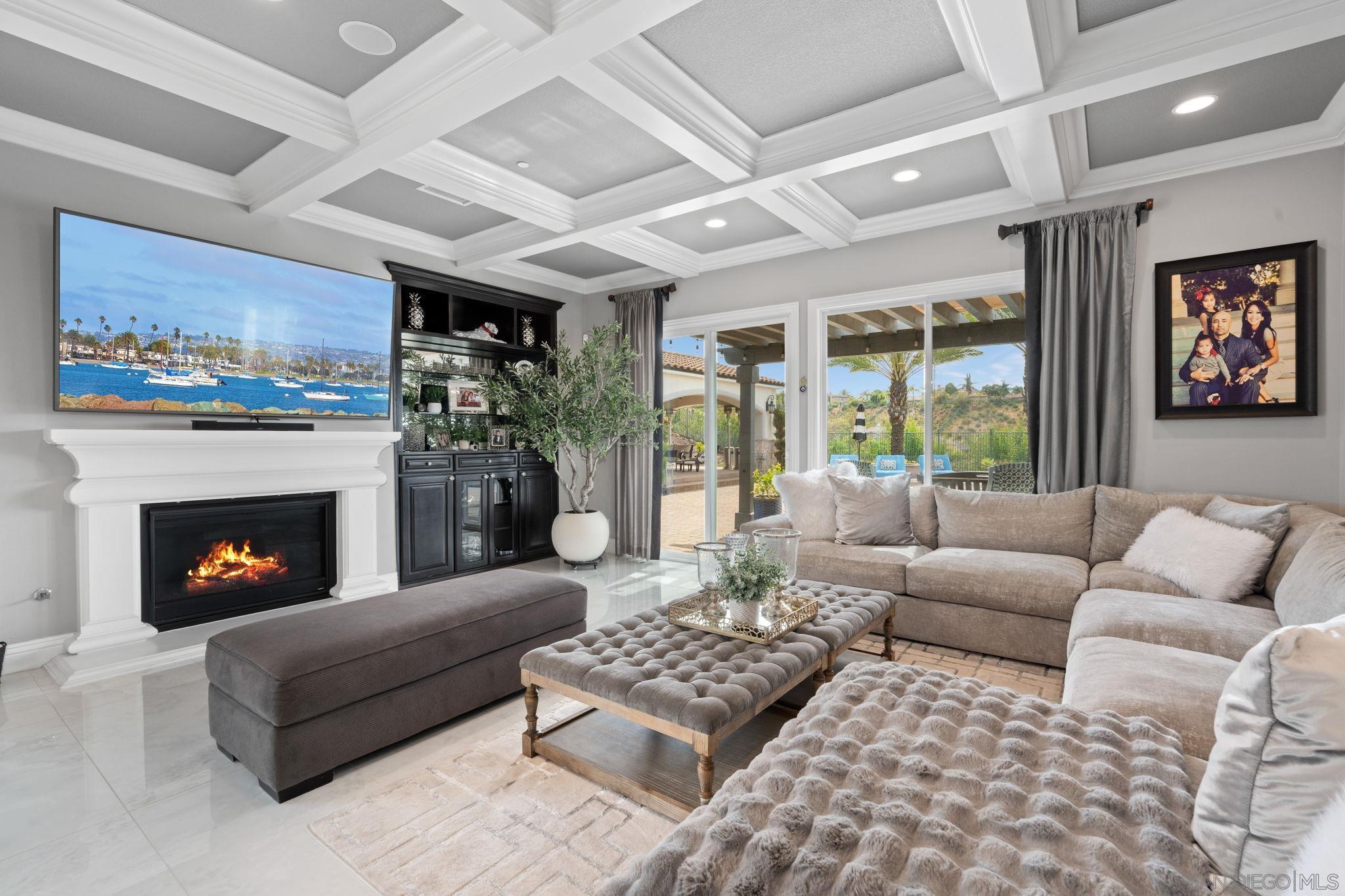 Detail Gallery Image 12 of 58 For 11764  Big Canyon Ln, San Diego,  CA 92131 - 7 Beds | 5/1 Baths