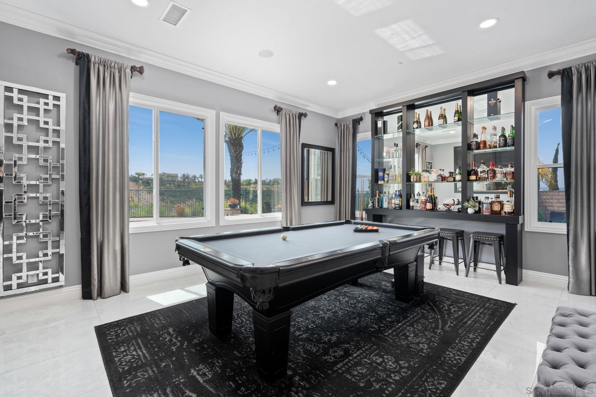 Detail Gallery Image 17 of 58 For 11764  Big Canyon Ln, San Diego,  CA 92131 - 7 Beds | 5/1 Baths