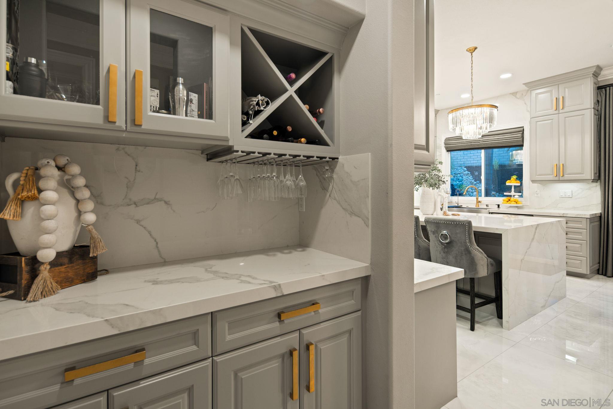 Detail Gallery Image 19 of 58 For 11764  Big Canyon Ln, San Diego,  CA 92131 - 7 Beds | 5/1 Baths