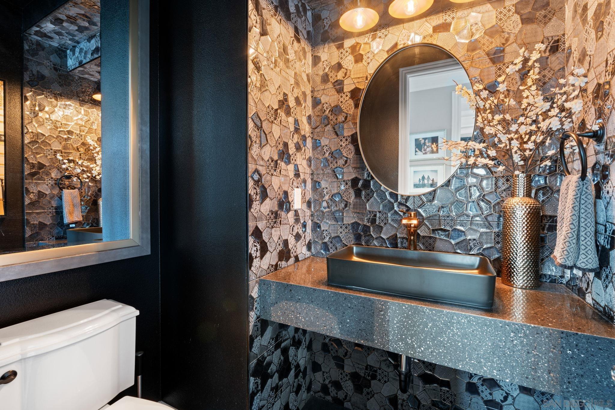 Detail Gallery Image 20 of 58 For 11764  Big Canyon Ln, San Diego,  CA 92131 - 7 Beds | 5/1 Baths