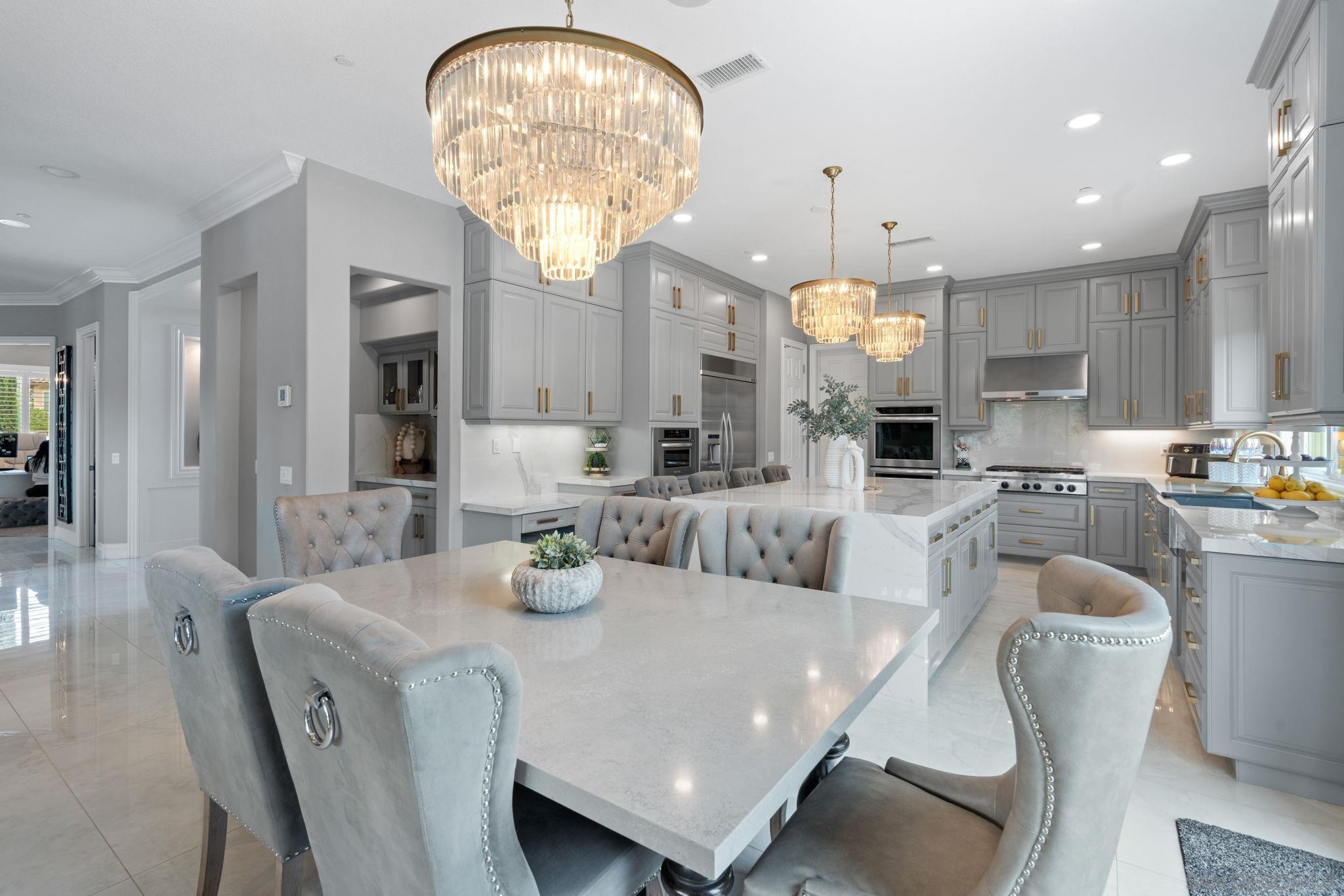 Detail Gallery Image 3 of 58 For 11764  Big Canyon Ln, San Diego,  CA 92131 - 7 Beds | 5/1 Baths