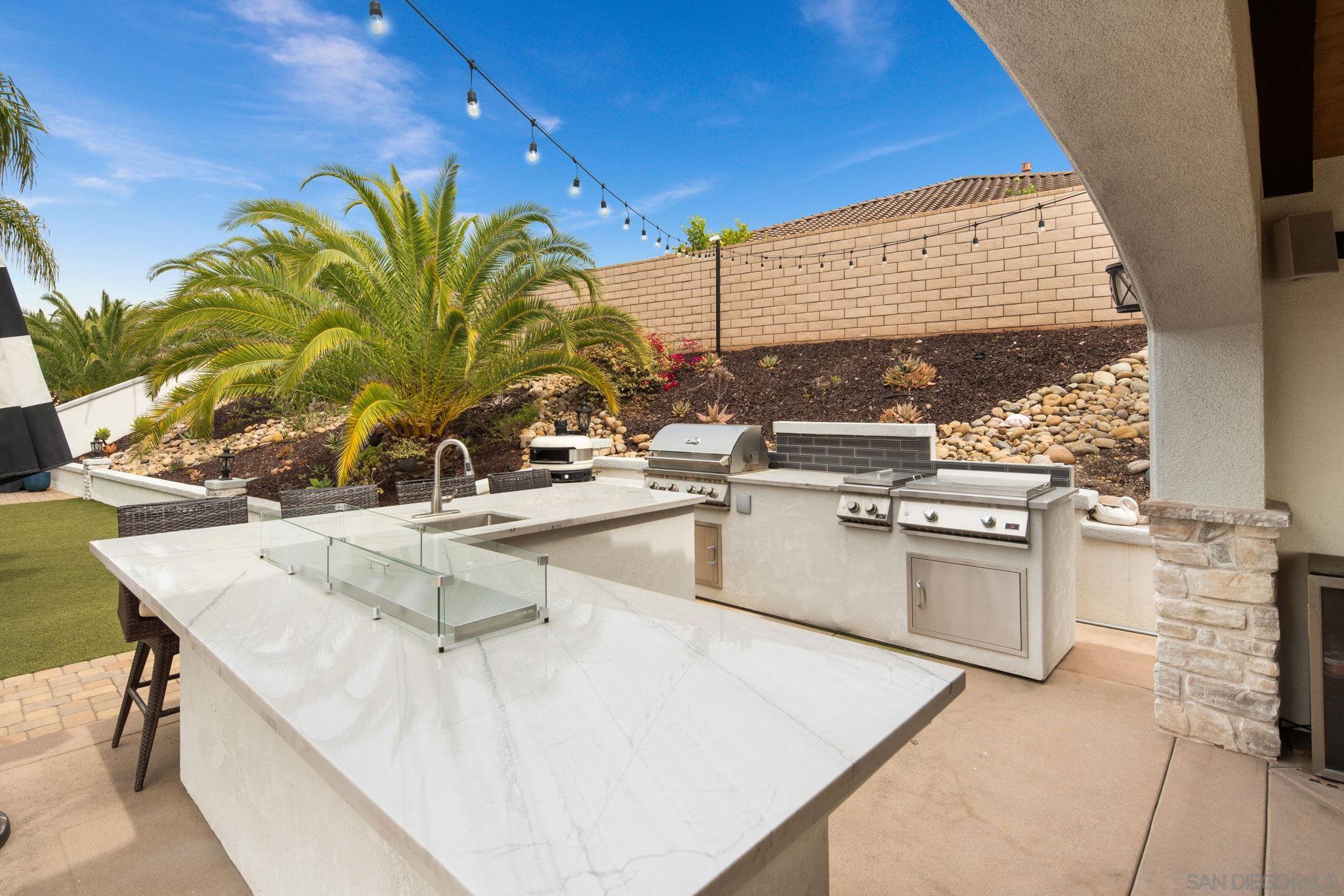 Detail Gallery Image 24 of 58 For 11764  Big Canyon Ln, San Diego,  CA 92131 - 7 Beds | 5/1 Baths