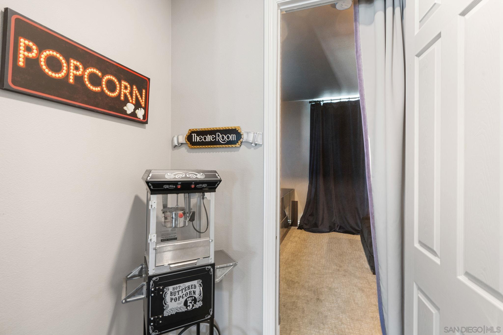 Detail Gallery Image 40 of 58 For 11764  Big Canyon Ln, San Diego,  CA 92131 - 7 Beds | 5/1 Baths