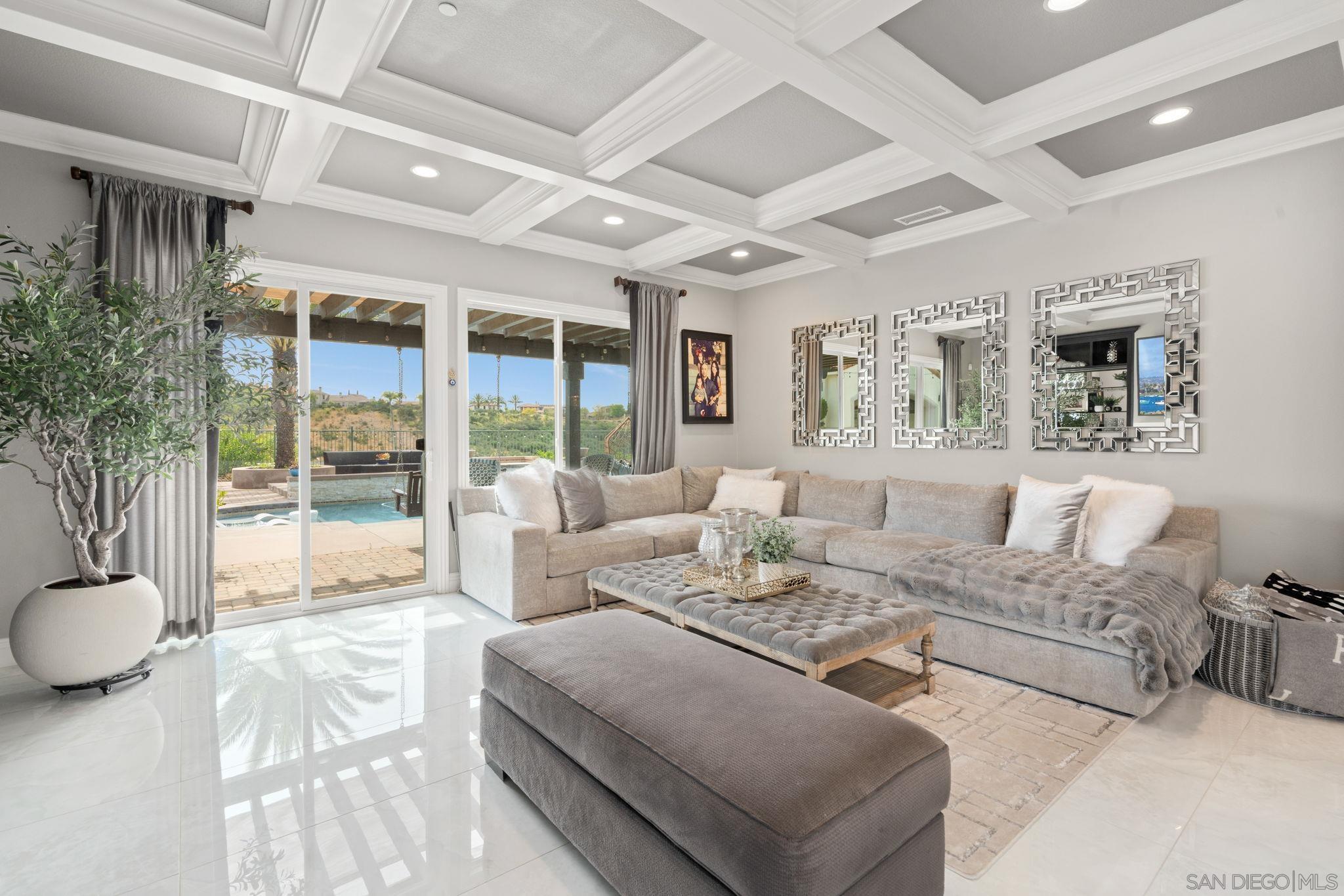 Detail Gallery Image 10 of 58 For 11764  Big Canyon Ln, San Diego,  CA 92131 - 7 Beds | 5/1 Baths