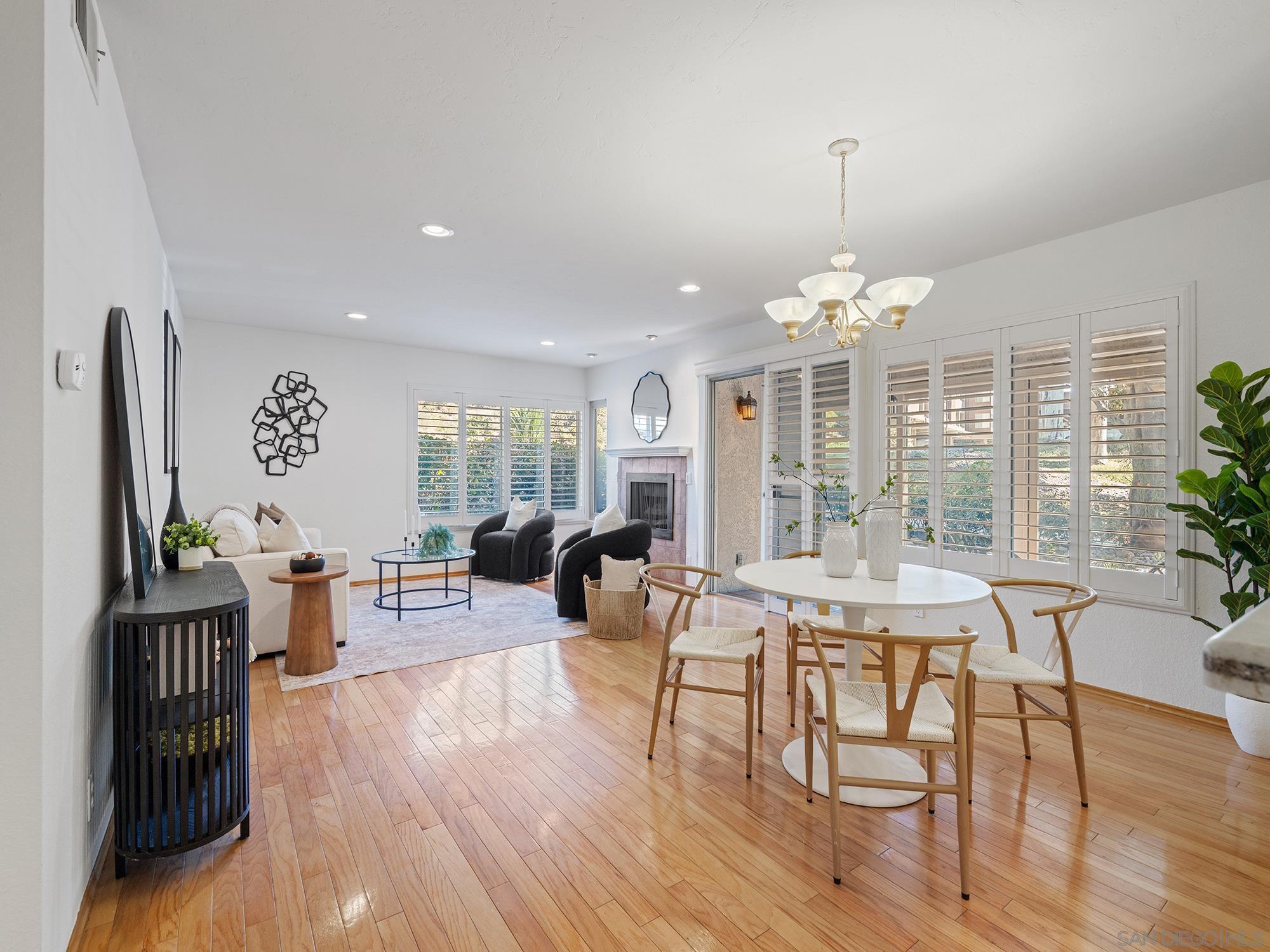 Detail Gallery Image 2 of 29 For 10425  Caminito Cuervo  #209,  San Diego,  CA 92108 - 2 Beds | 2 Baths