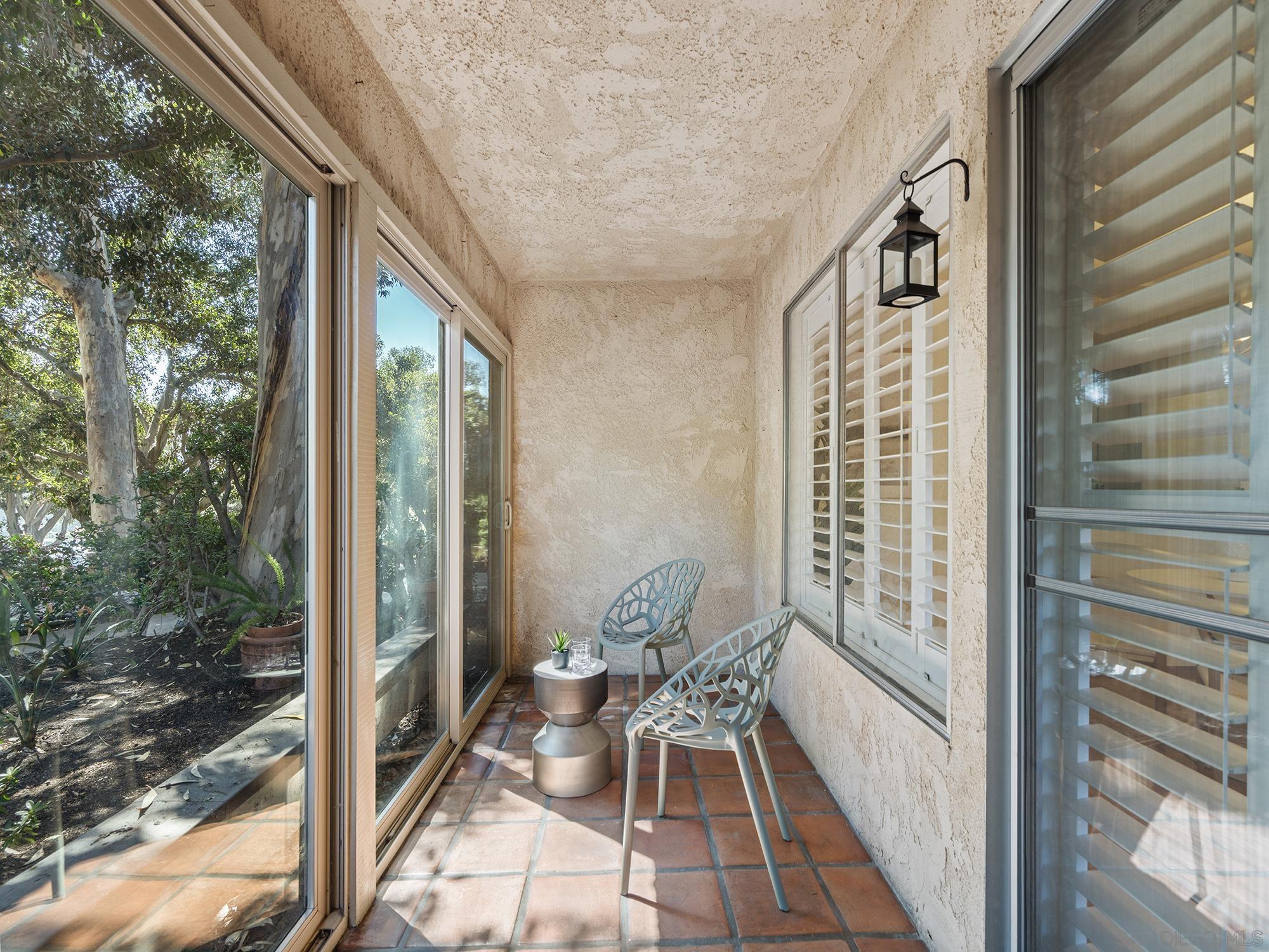 Detail Gallery Image 5 of 29 For 10425  Caminito Cuervo  #209,  San Diego,  CA 92108 - 2 Beds | 2 Baths