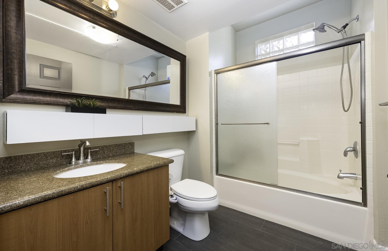 Detail Gallery Image 12 of 19 For 1480  Broadway  #2607,  San Diego,  CA 92101 - 1 Beds | 1 Baths