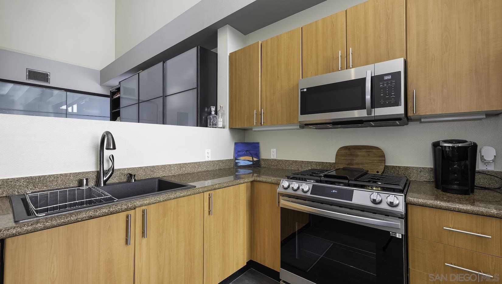 Detail Gallery Image 4 of 19 For 1480  Broadway  #2607,  San Diego,  CA 92101 - 1 Beds | 1 Baths