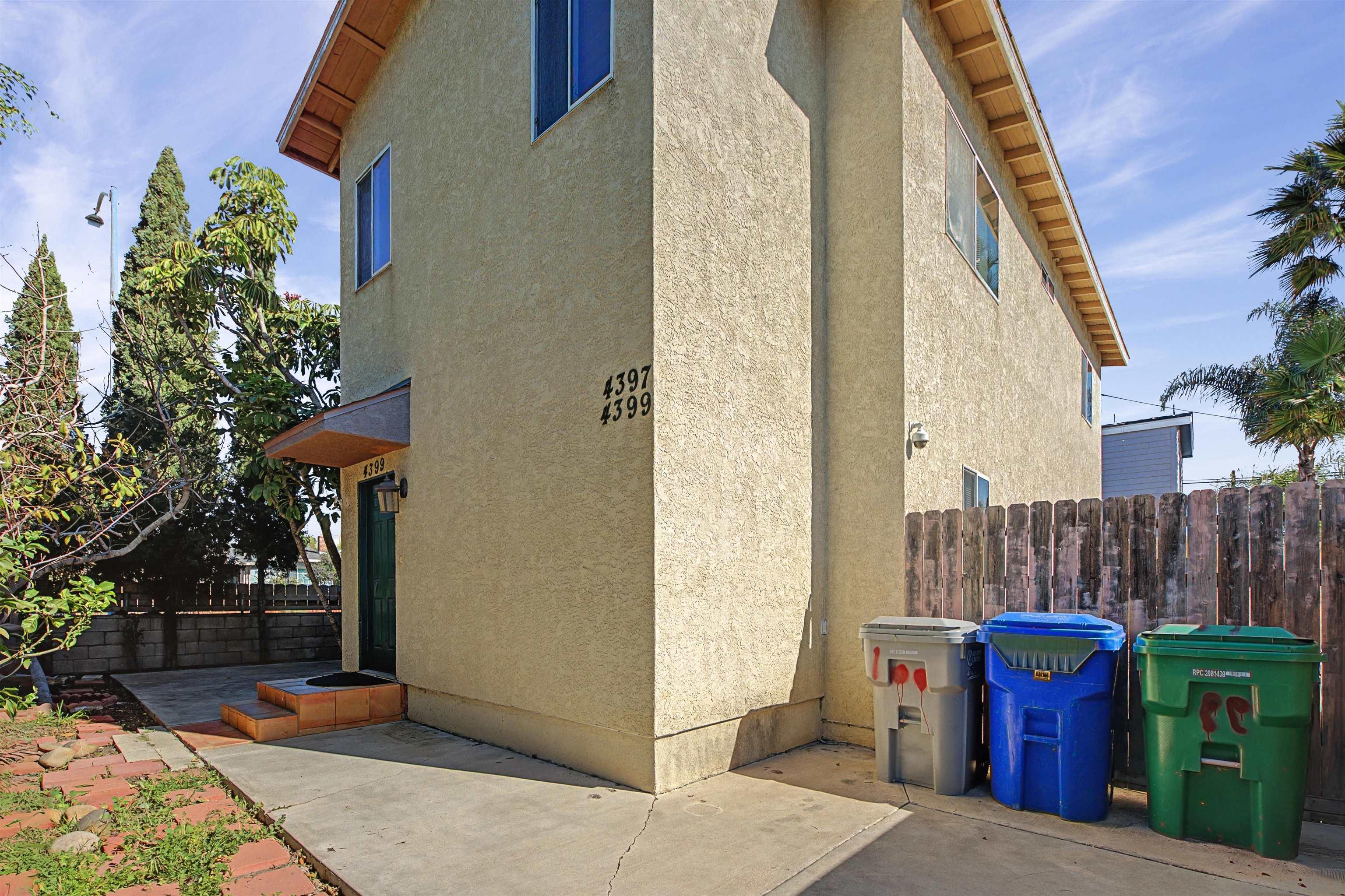 Detail Gallery Image 2 of 33 For 4397-4399  Swift Ave, San Diego,  CA 92104 - 2 Beds | 1 Baths
